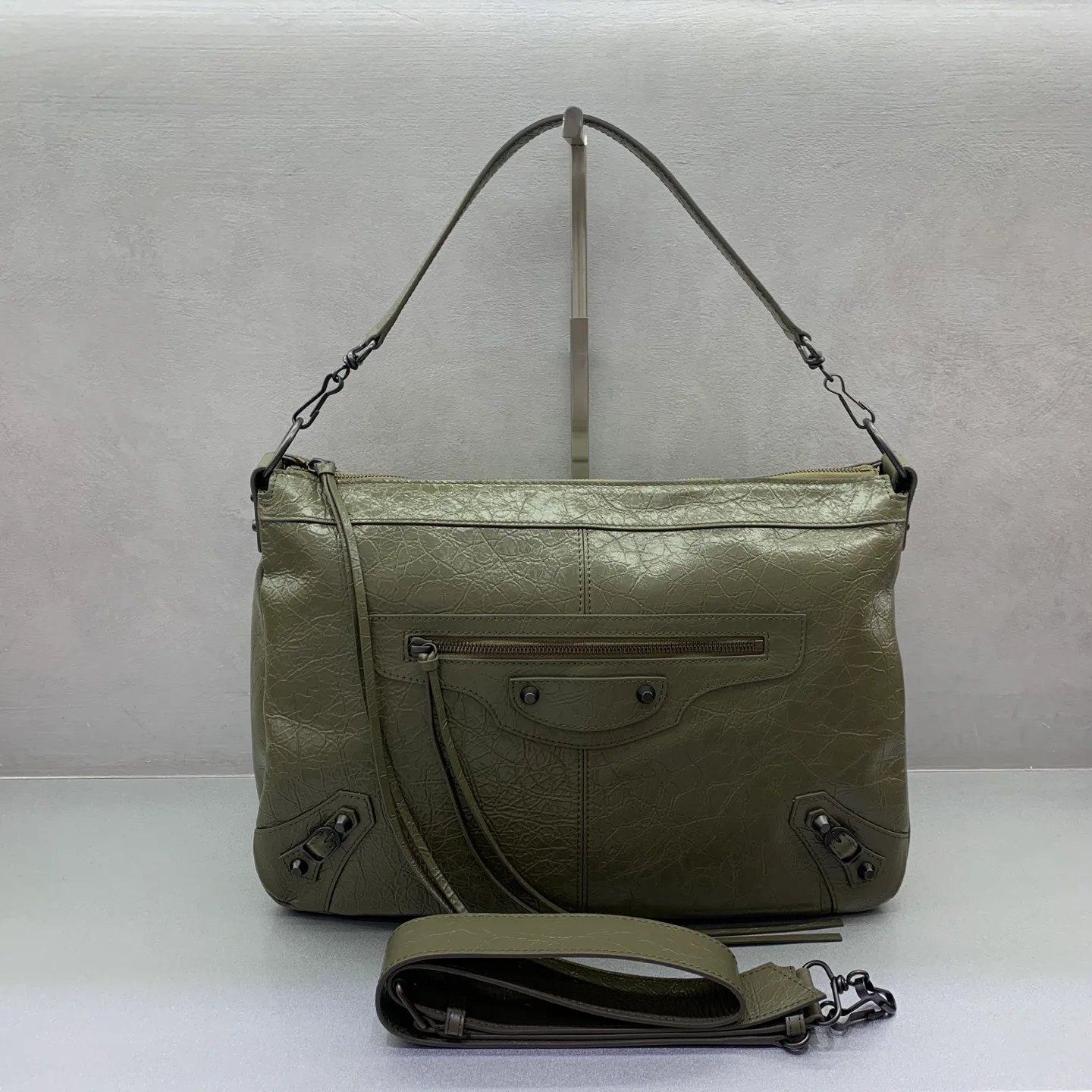 Сумки На Ремне Женские Balenciaga 17419145