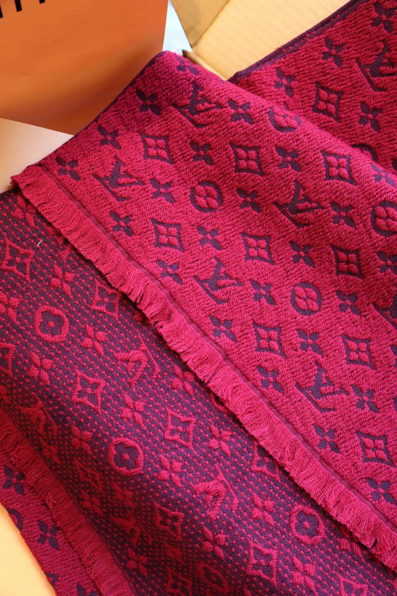 Шарфы Louis Vuitton 1629