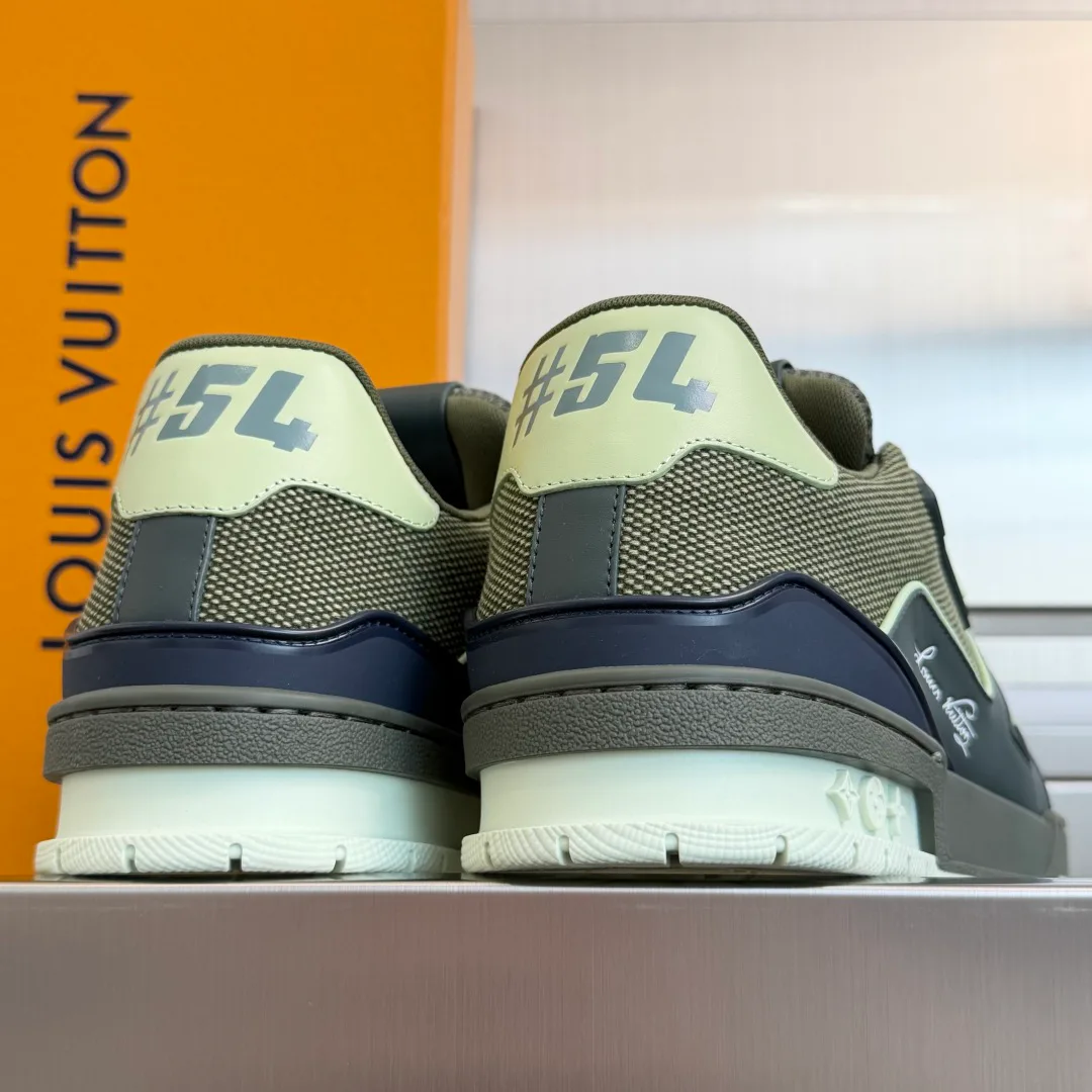 Кроссовки Мужские Louis Vuitton 10192684