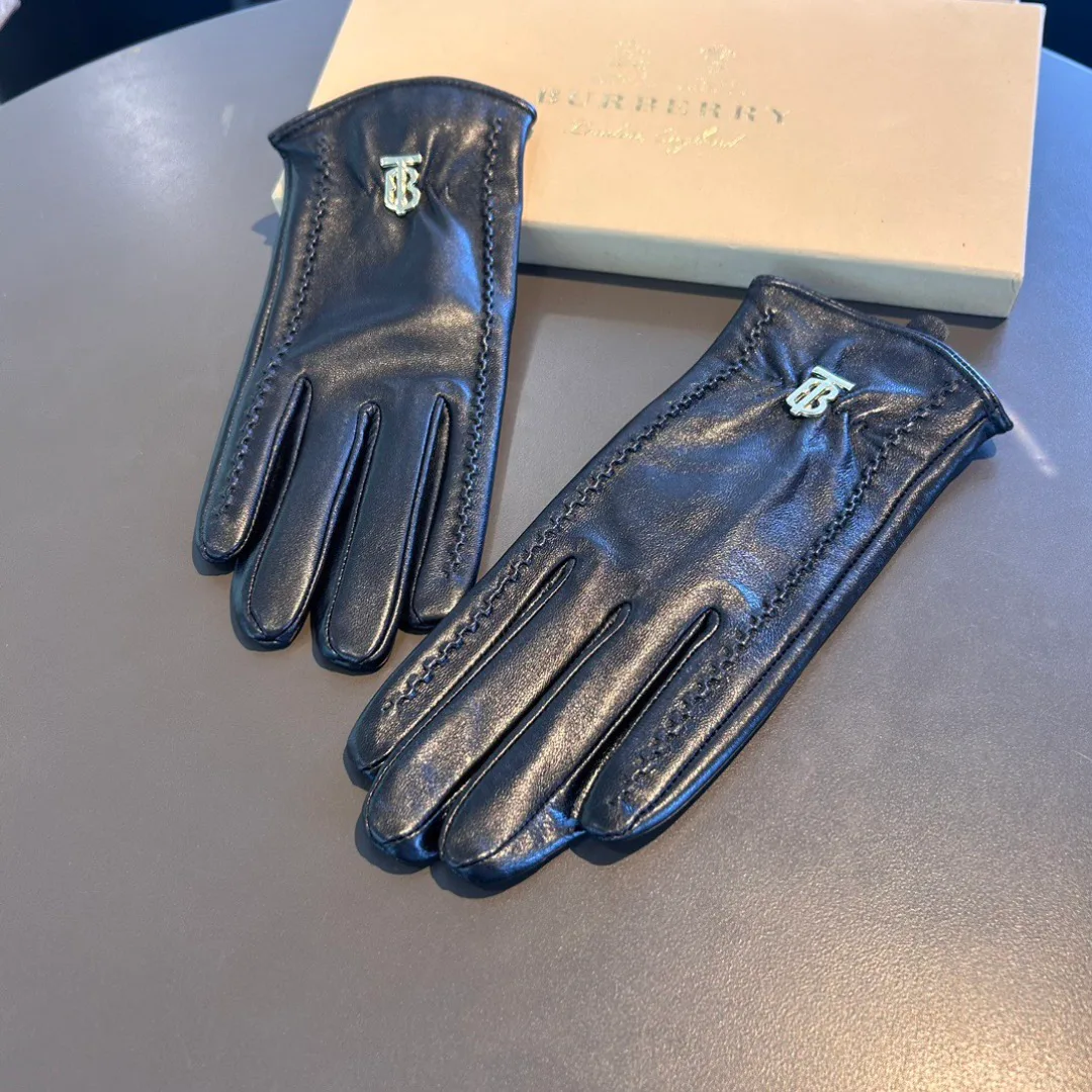 Перчатки Burberry 18574840