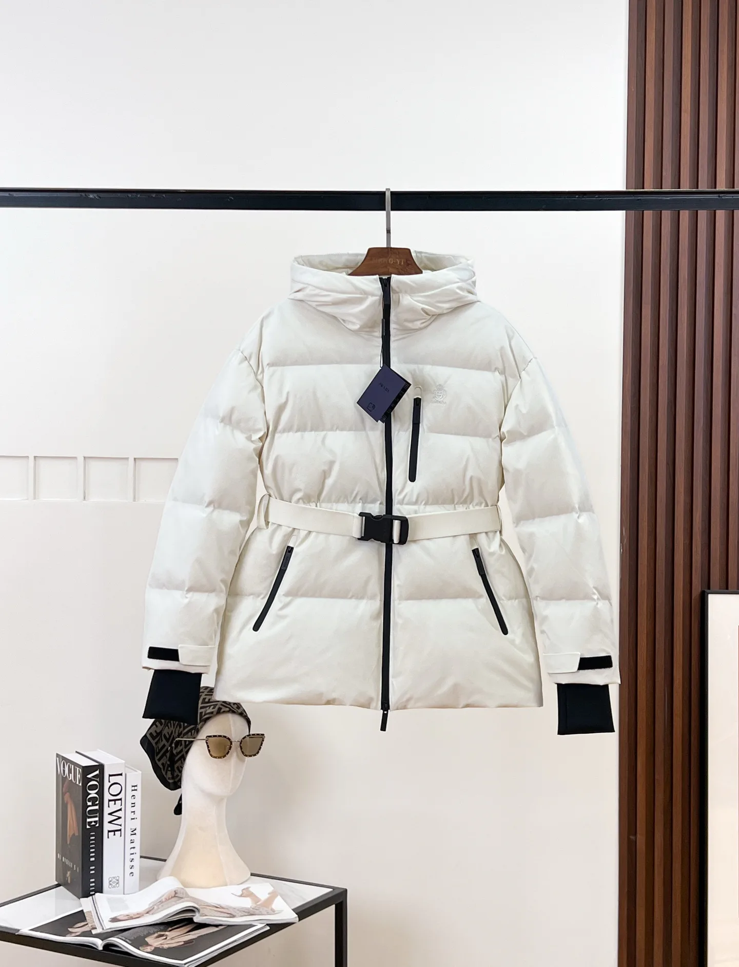 Куртки И Пуховики Женские Prada 19775587
