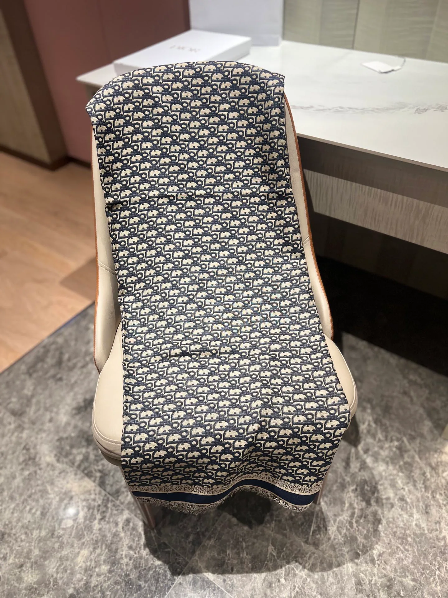 Шарфы Christian Dior 18507323
