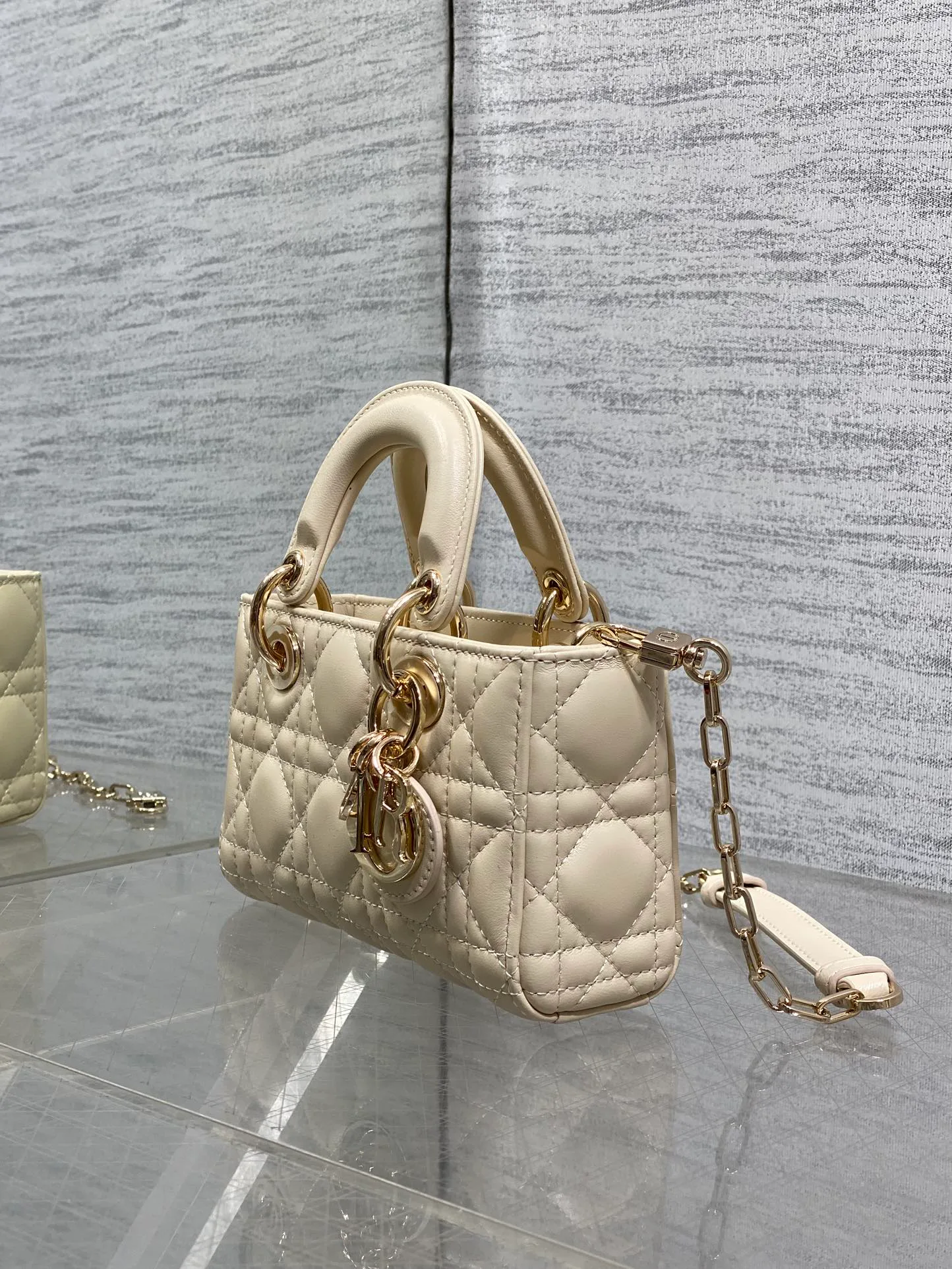 Классические Сумки Женские Christian Dior 12242728