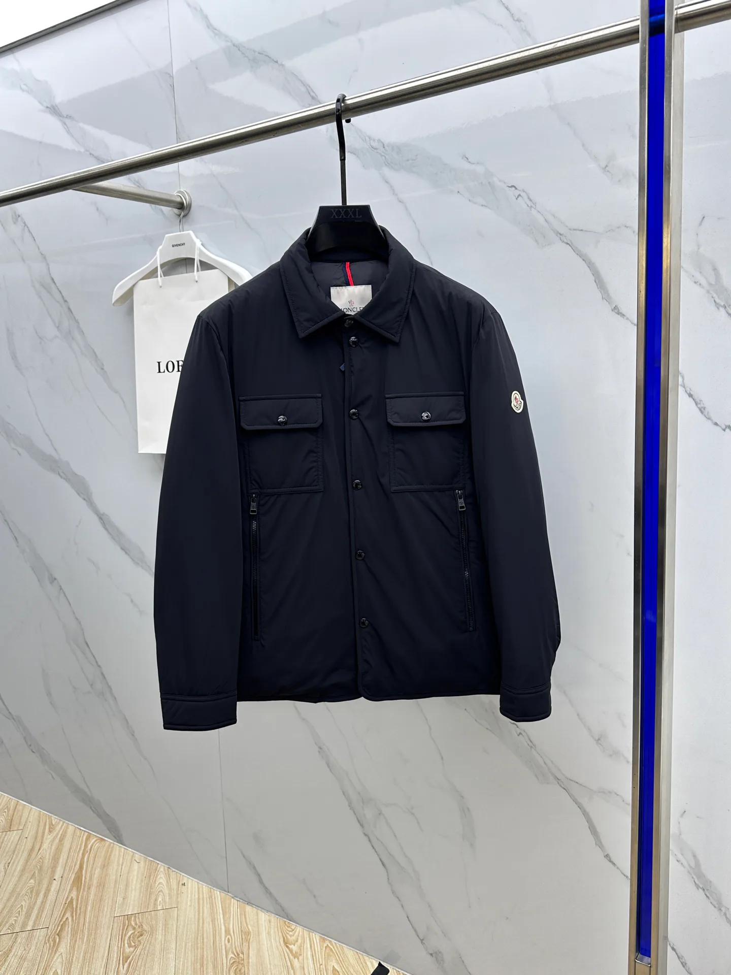 Куртки И Пуховики Мужские Moncler 2237401