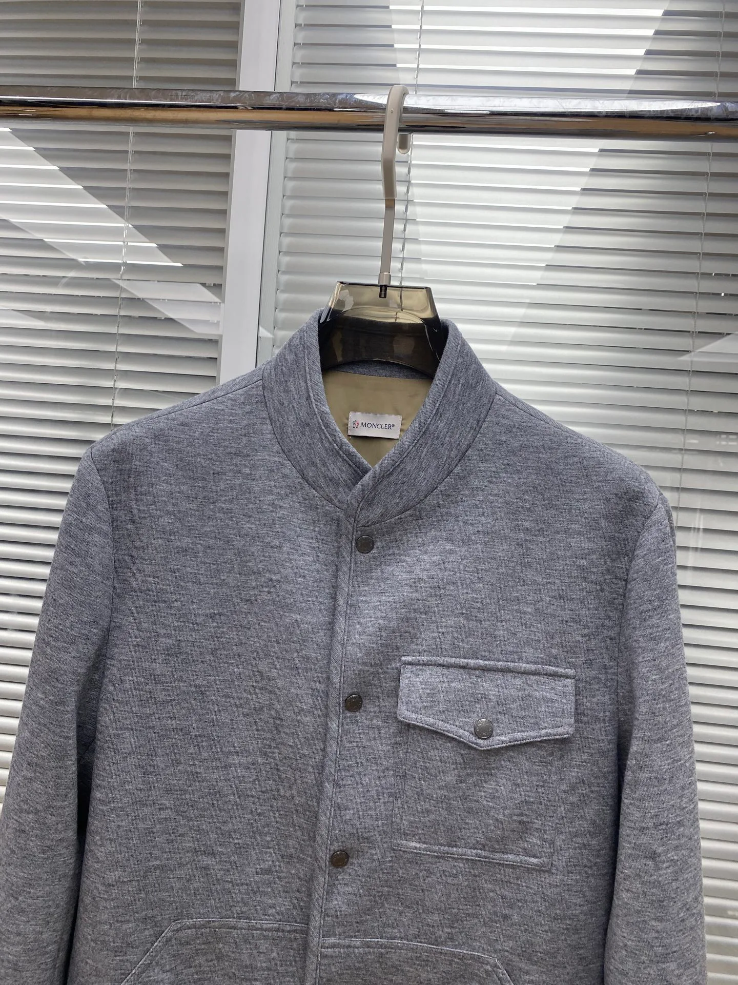 Куртки И Пуховики Мужские Moncler 17908224