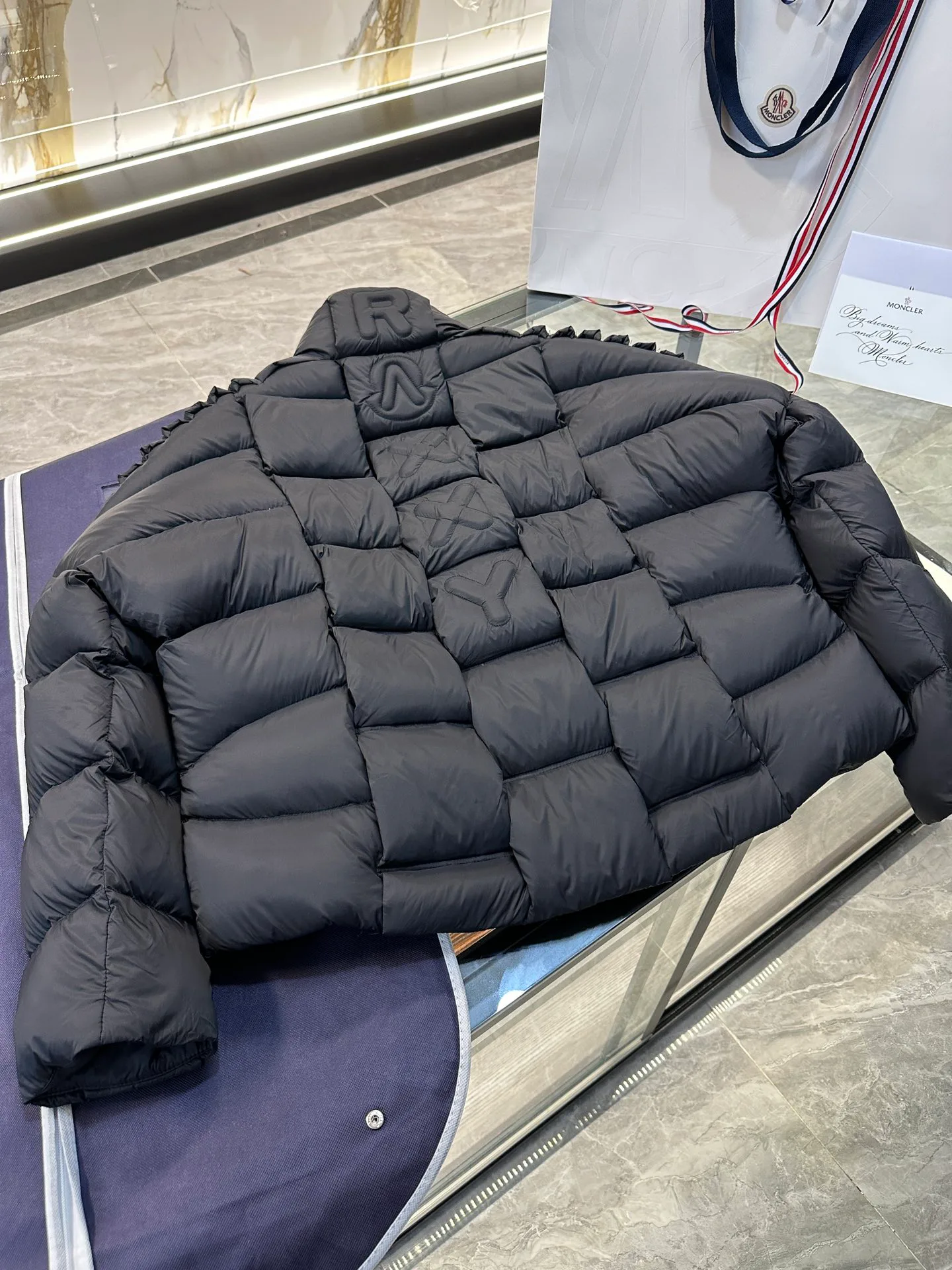 Куртки И Пуховики Женские Moncler 18130167