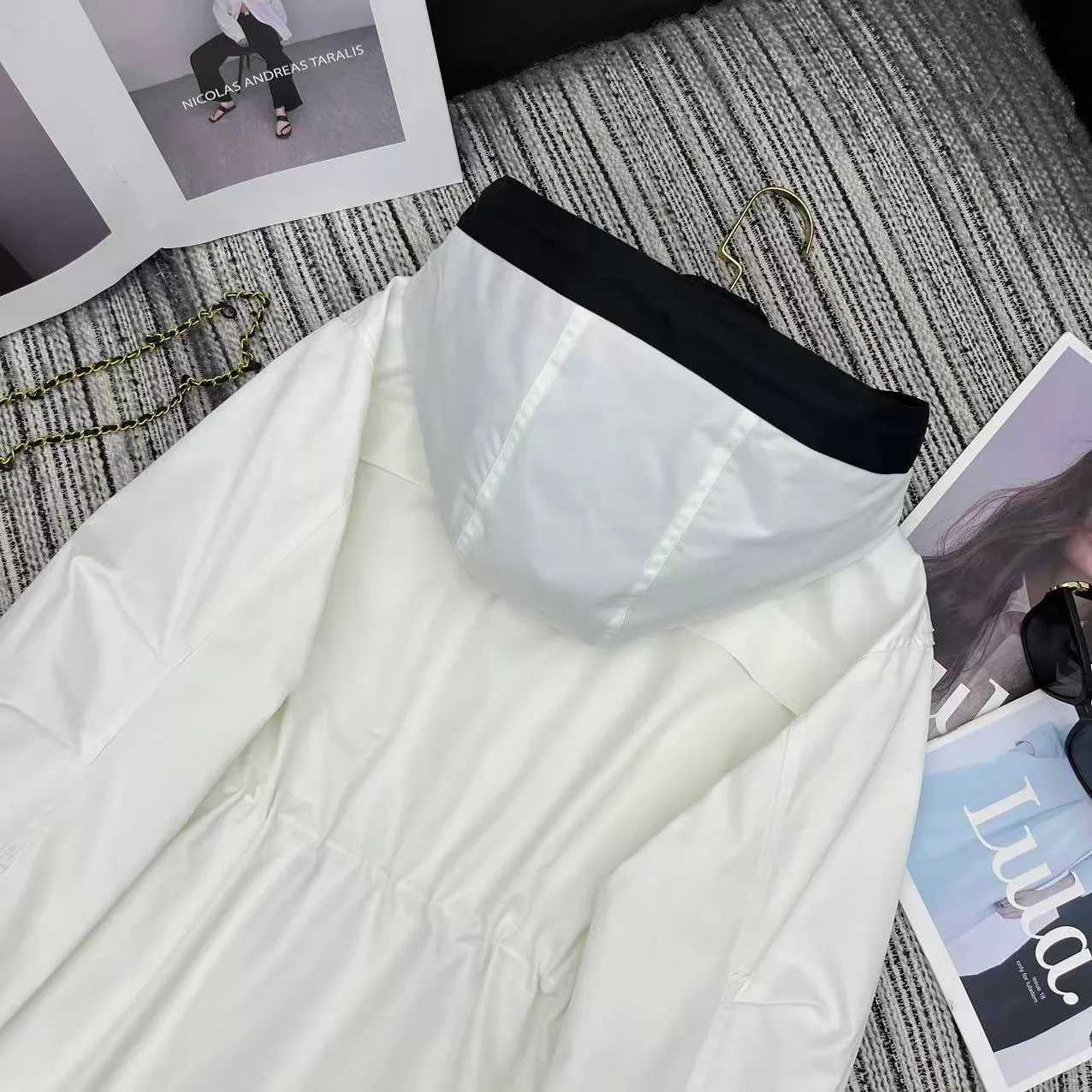 Куртки И Пуховики Женские Chanel 10777566