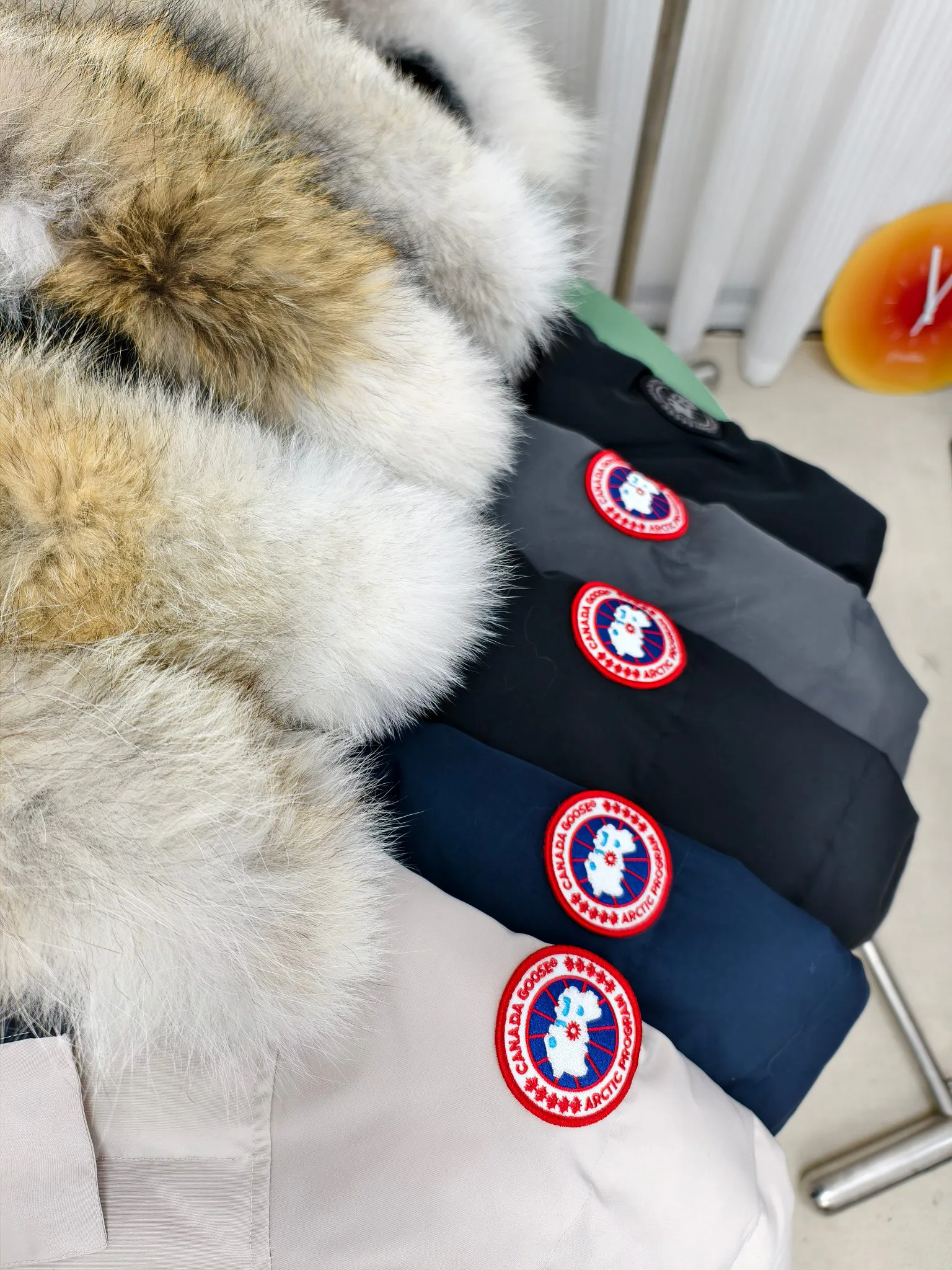 Куртки И Пуховики Женские Canada Goose 18926144