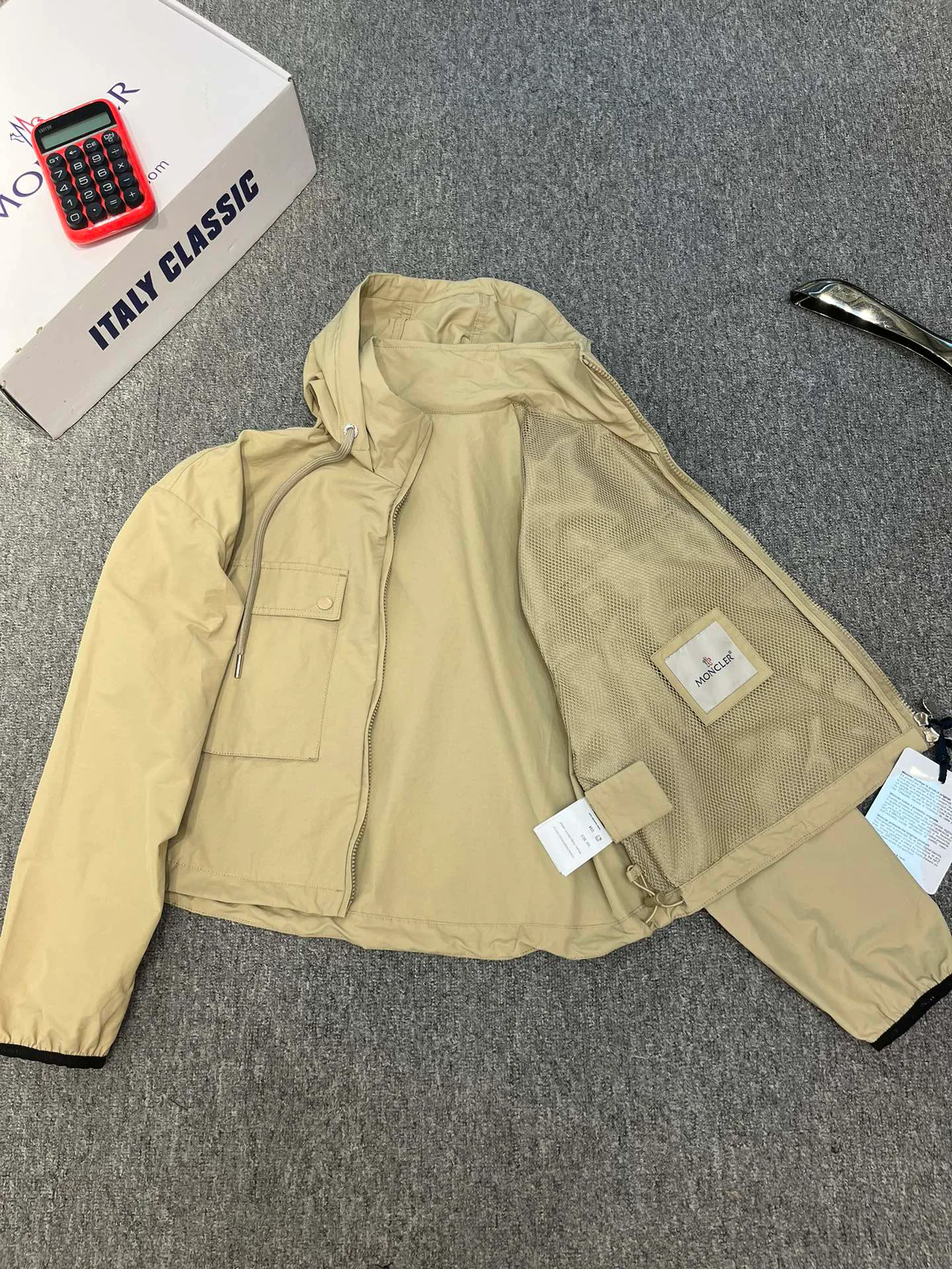 Куртки И Пуховики Женские Moncler 11681560