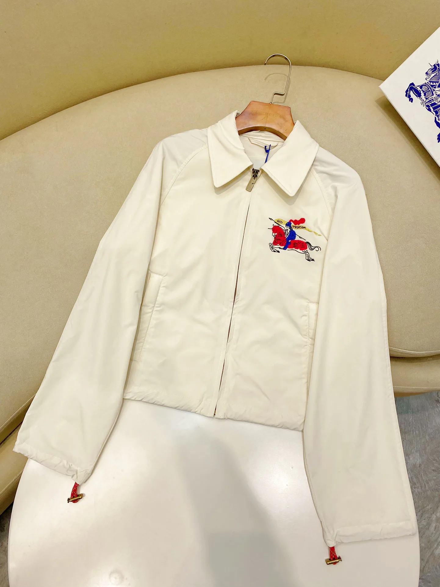 Куртки И Пуховики Женские Burberry 11697866