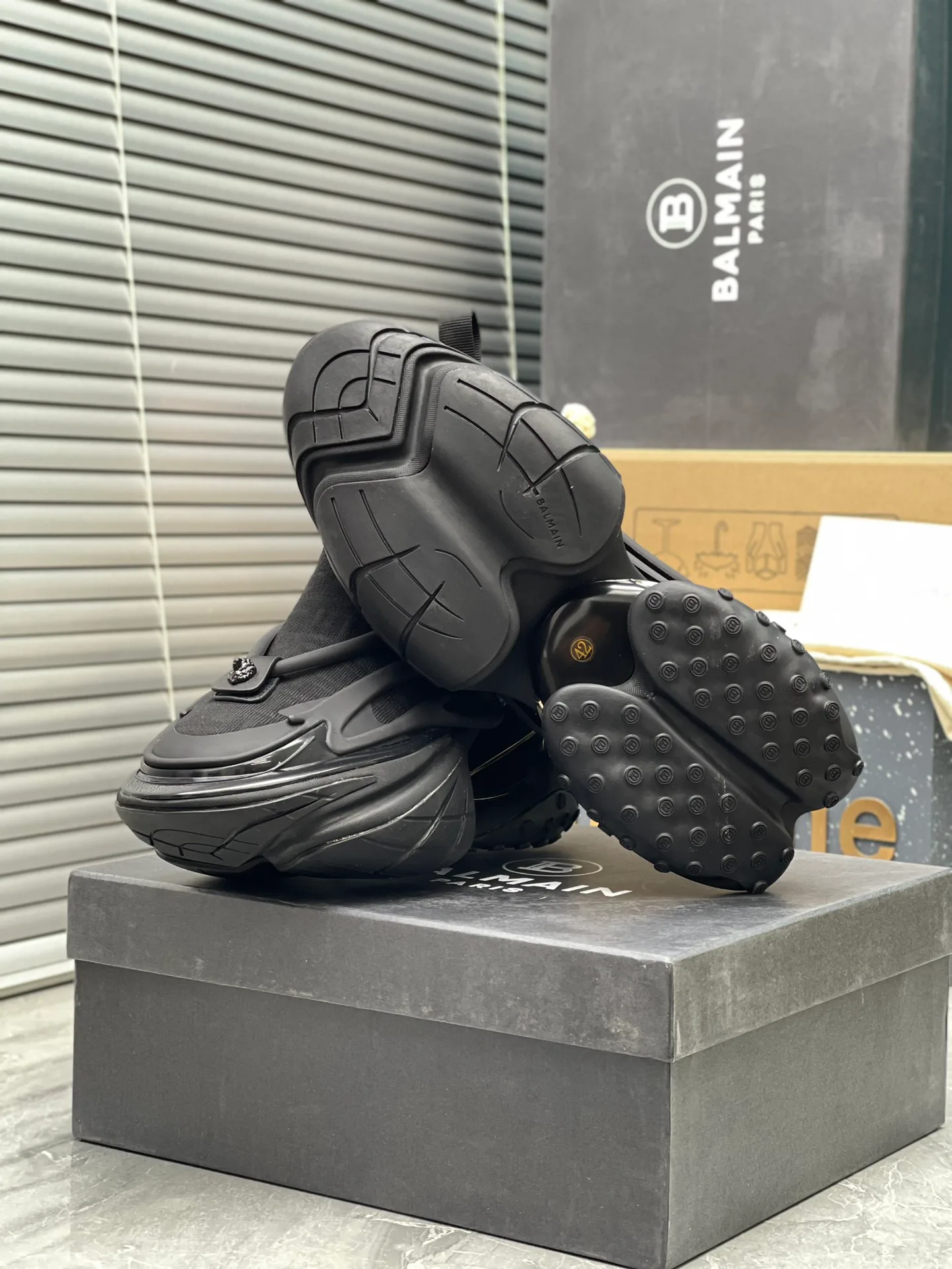 Кроссовки Женские Balmain 4041895