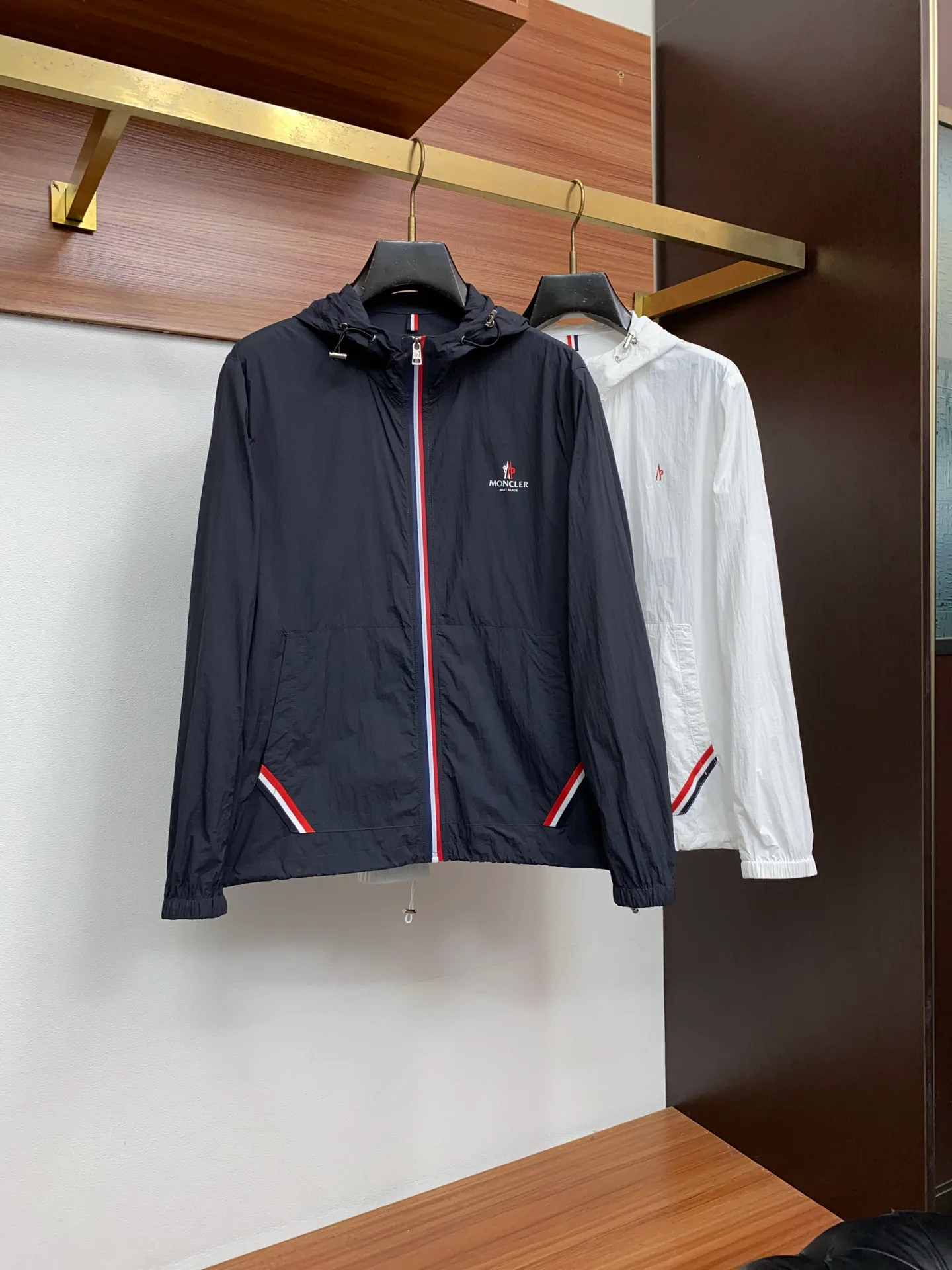 Куртки И Пуховики Мужские Moncler 17281017