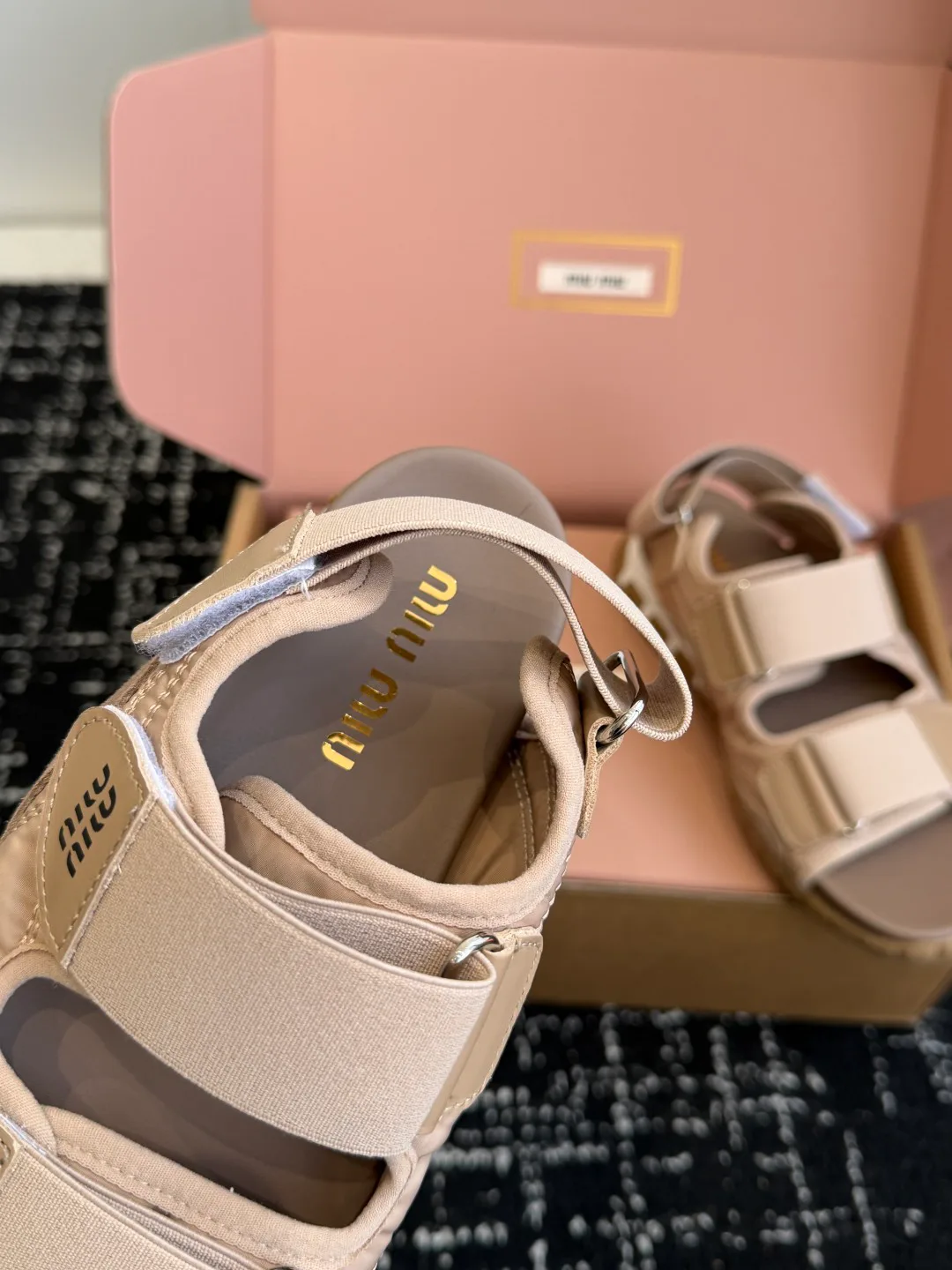 Сандалии Женские Miu Miu 10968814