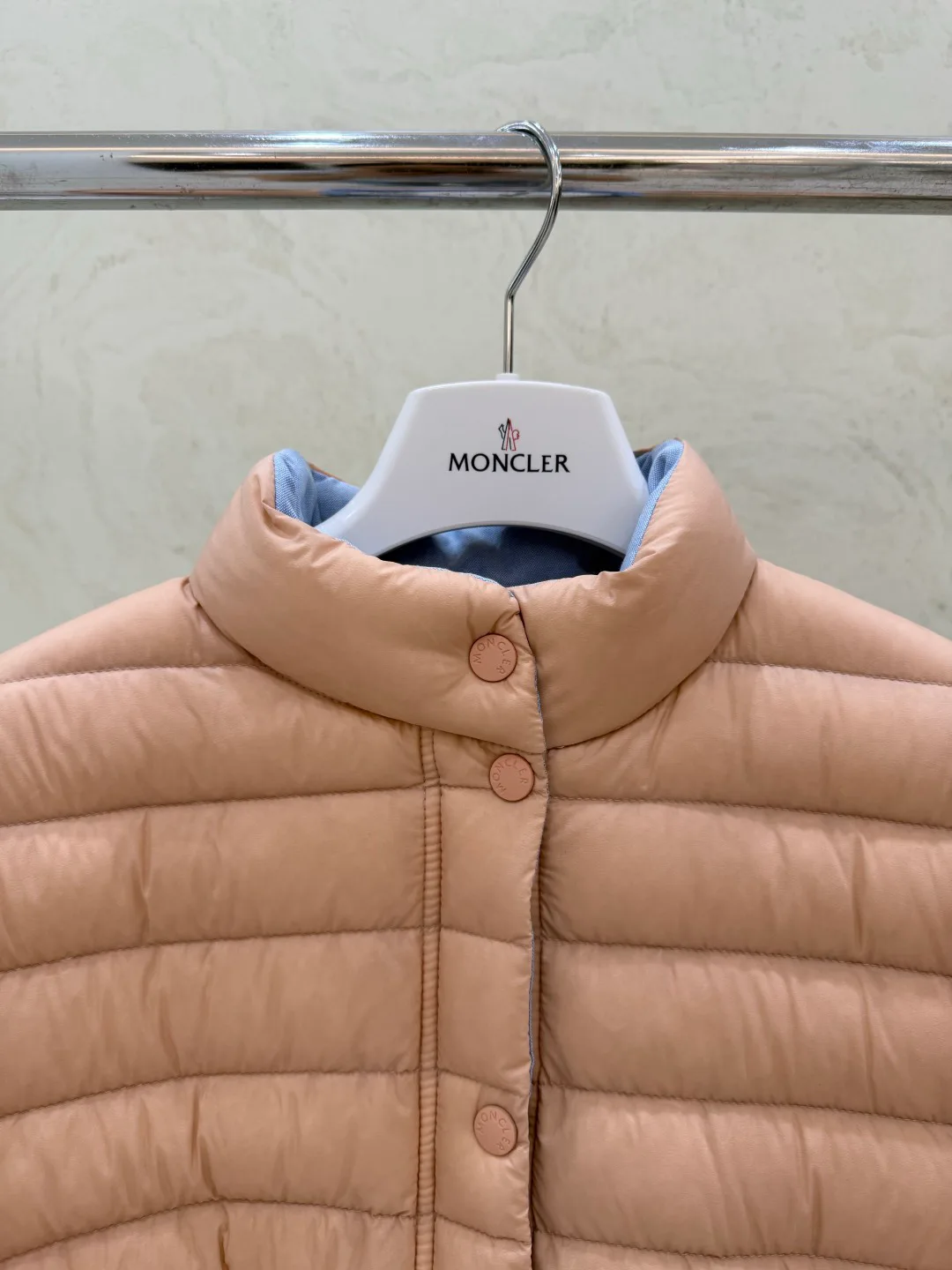 Куртки И Пуховики Женские Moncler 17918895