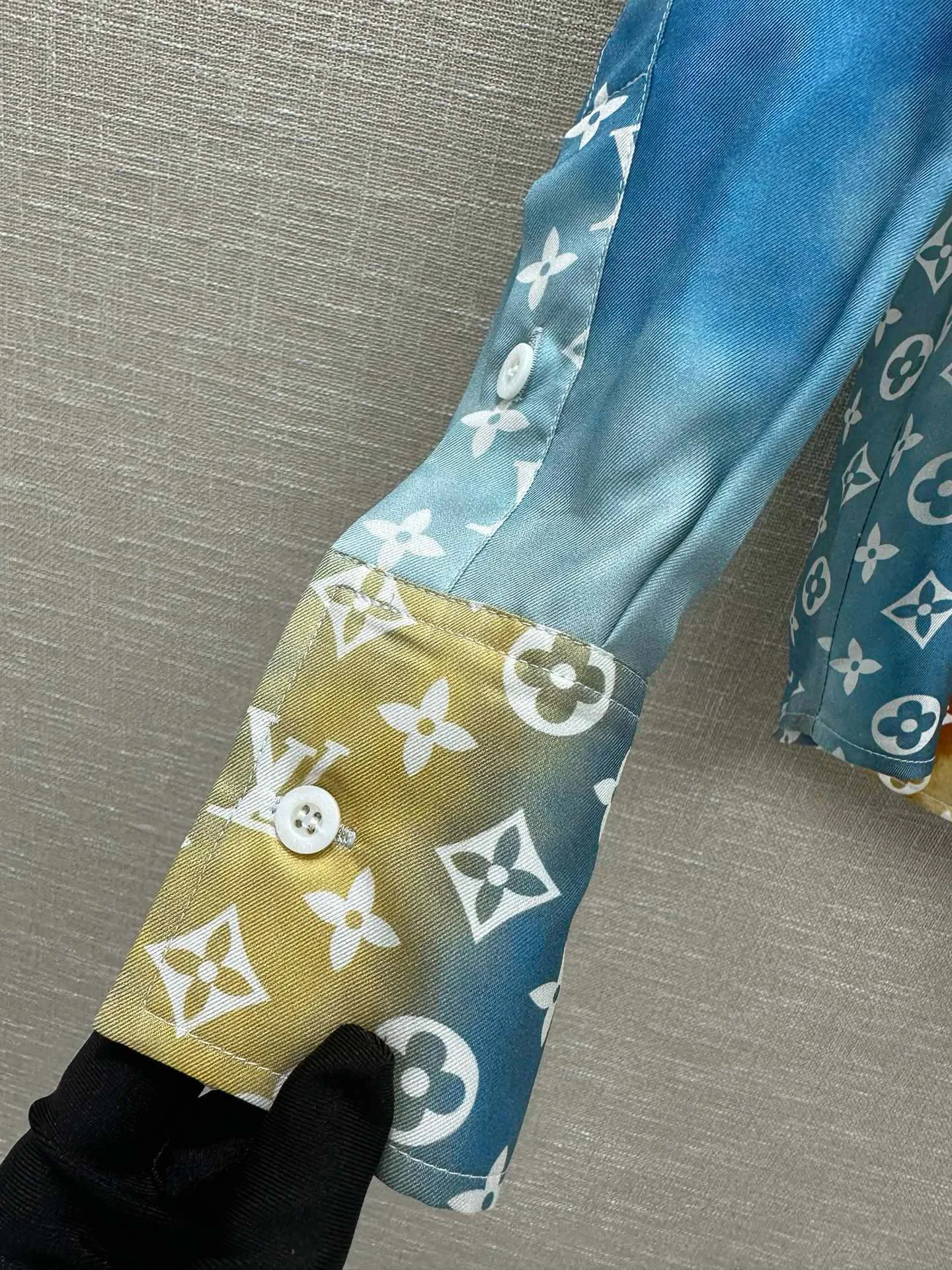 Рубашки Женские Louis Vuitton 9513