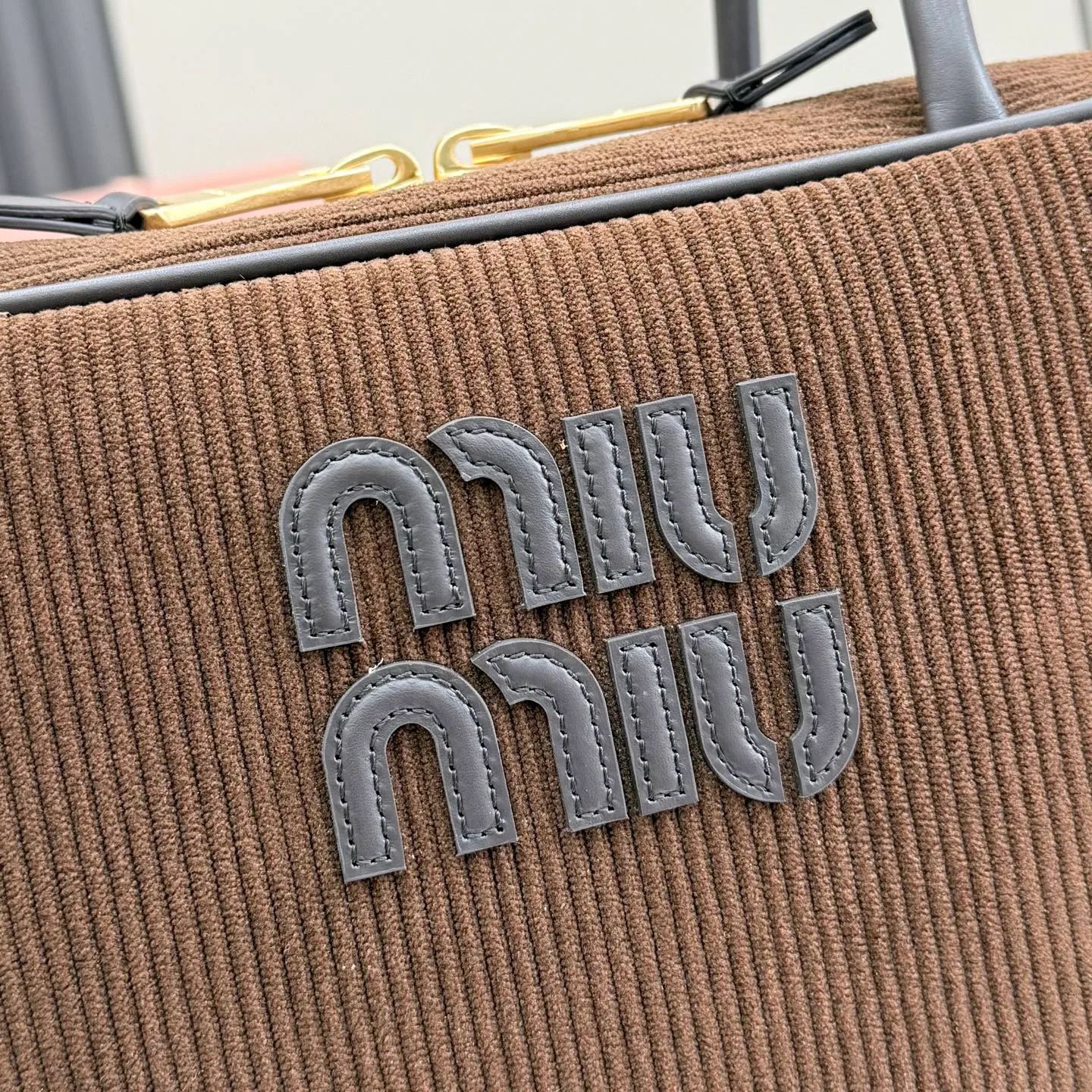 Классические Сумки Женские Miu Miu 11872249