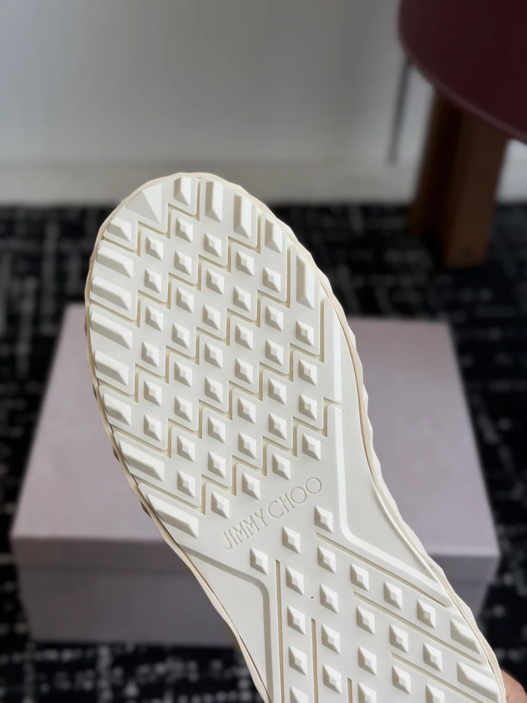 Кроссовки Женские Jimmy Choo 18260365