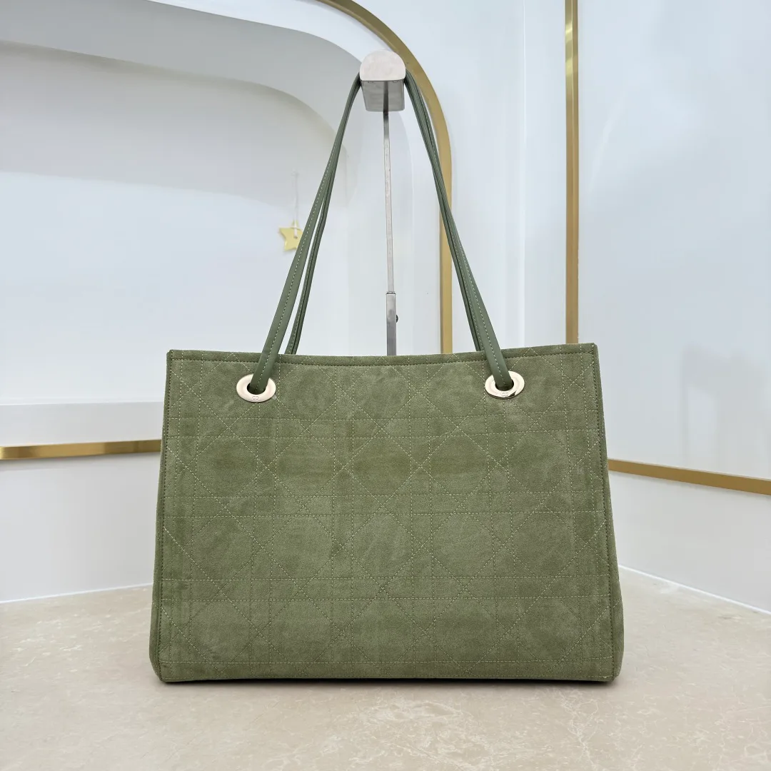 Классические Сумки Женские Christian Dior 18187803