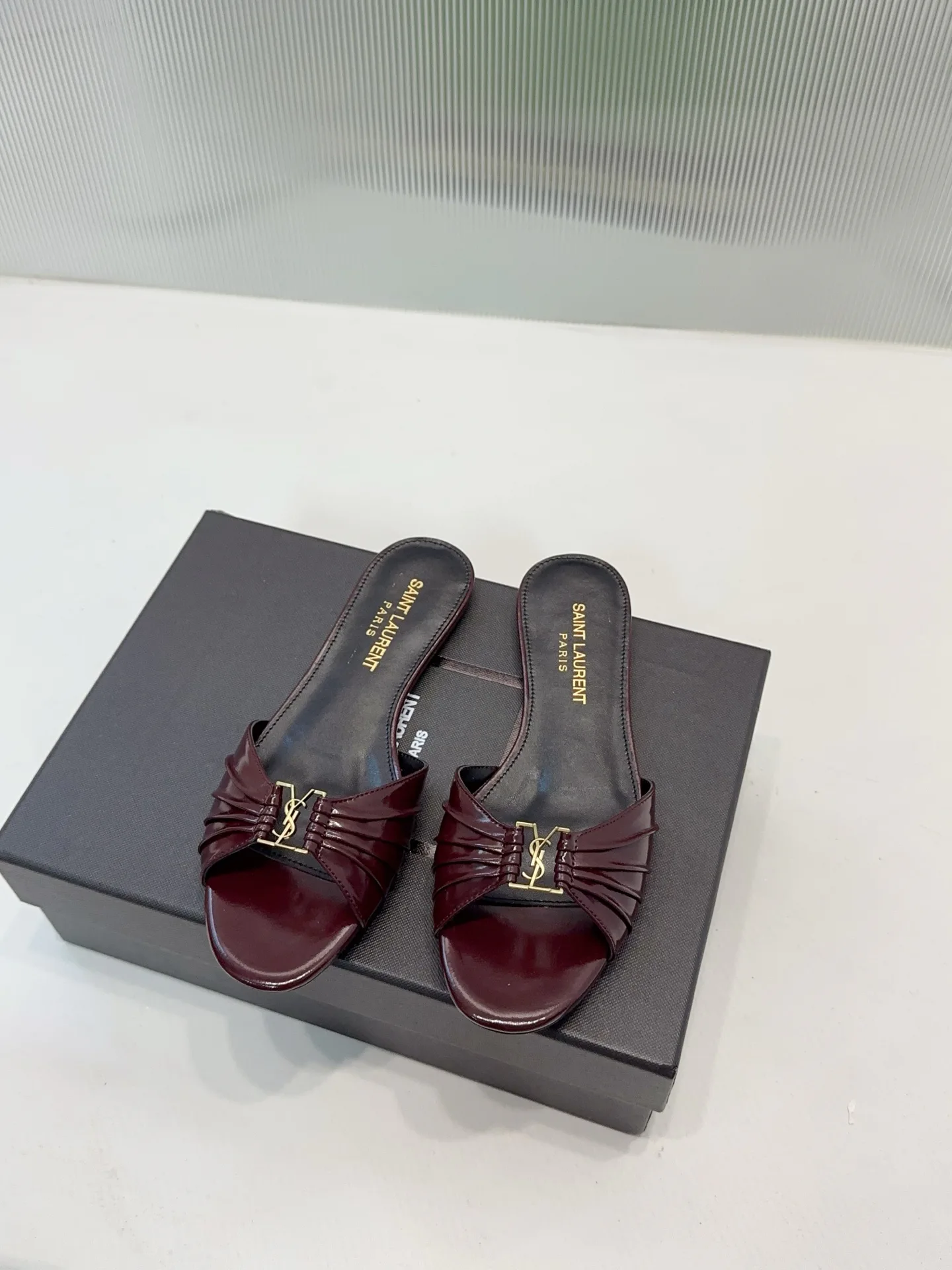 Босоножки Женские Saint Laurent 13339119