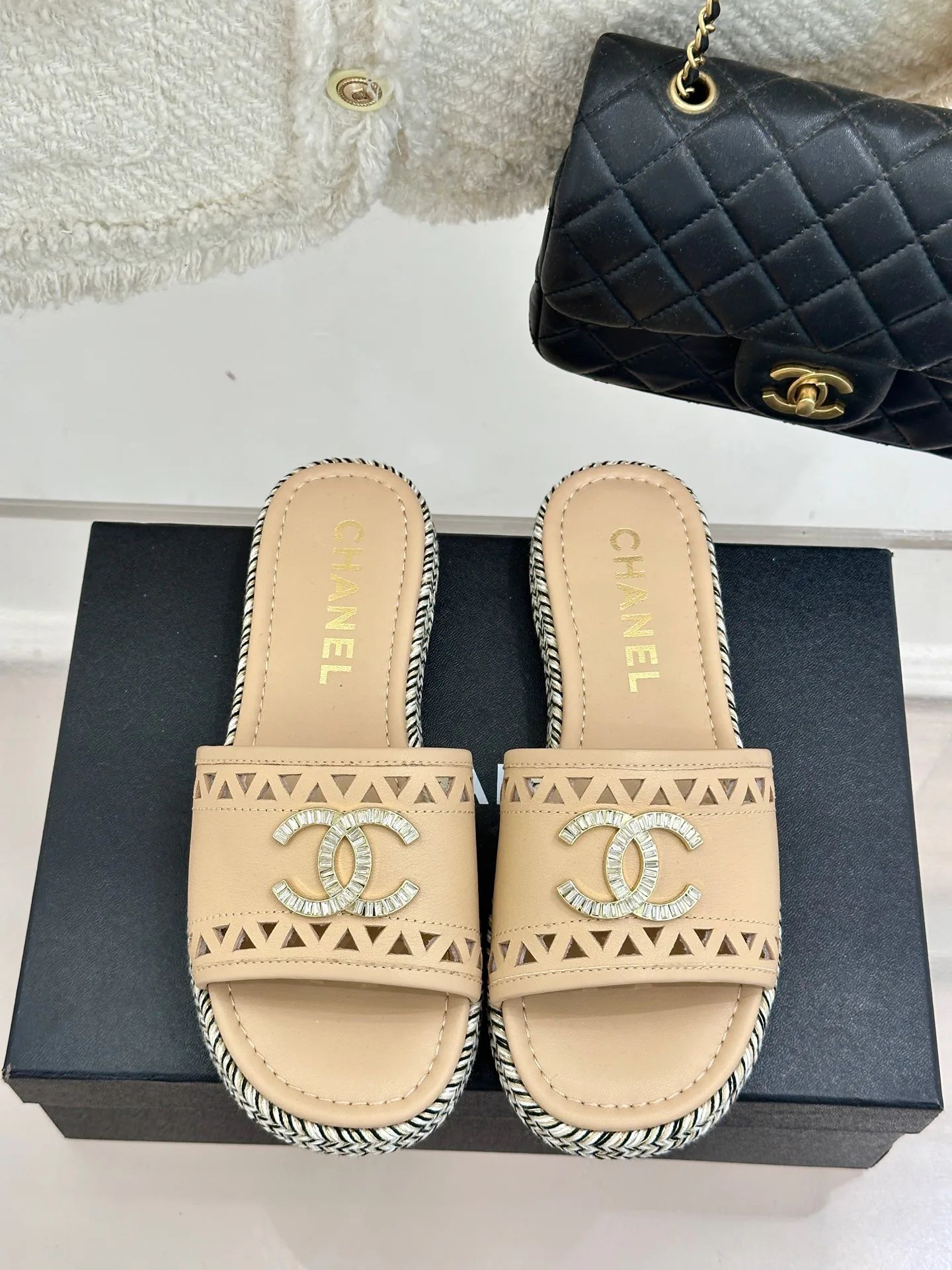 Шлепанцы Женские Chanel 30532