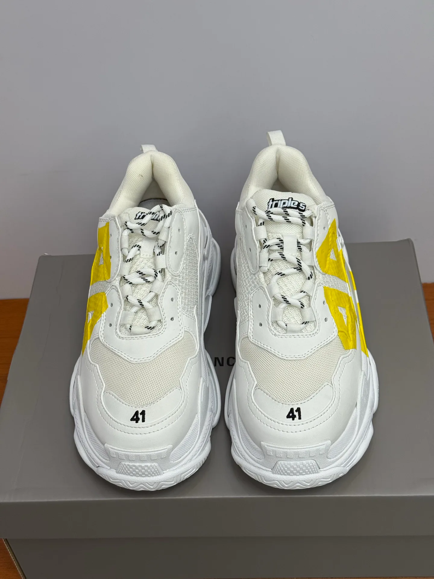 Кроссовки Женские Balenciaga 11567492