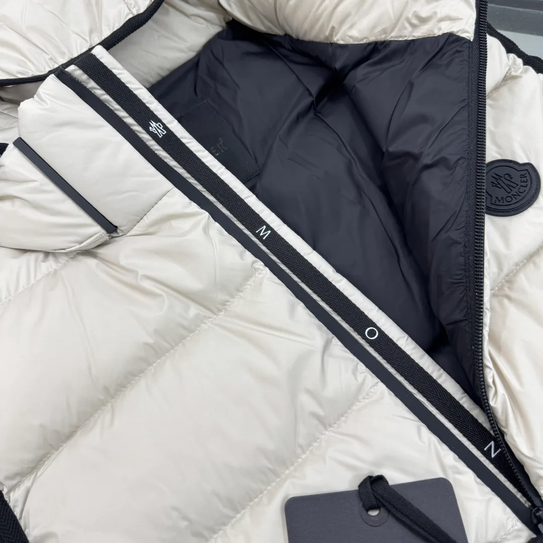 Жилеты Женские Moncler 18001990