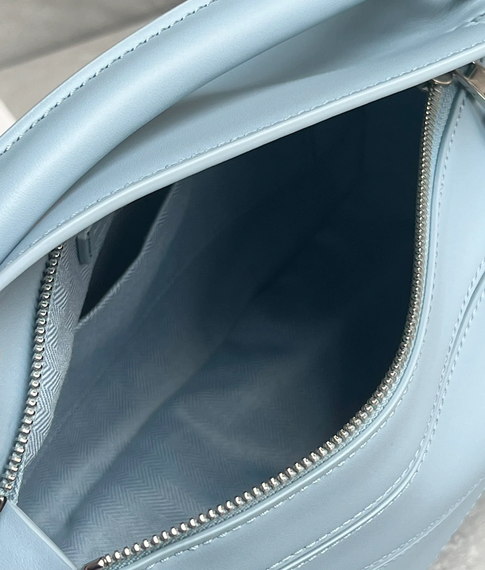 Сумки На Ремне Женские Loewe 10986876