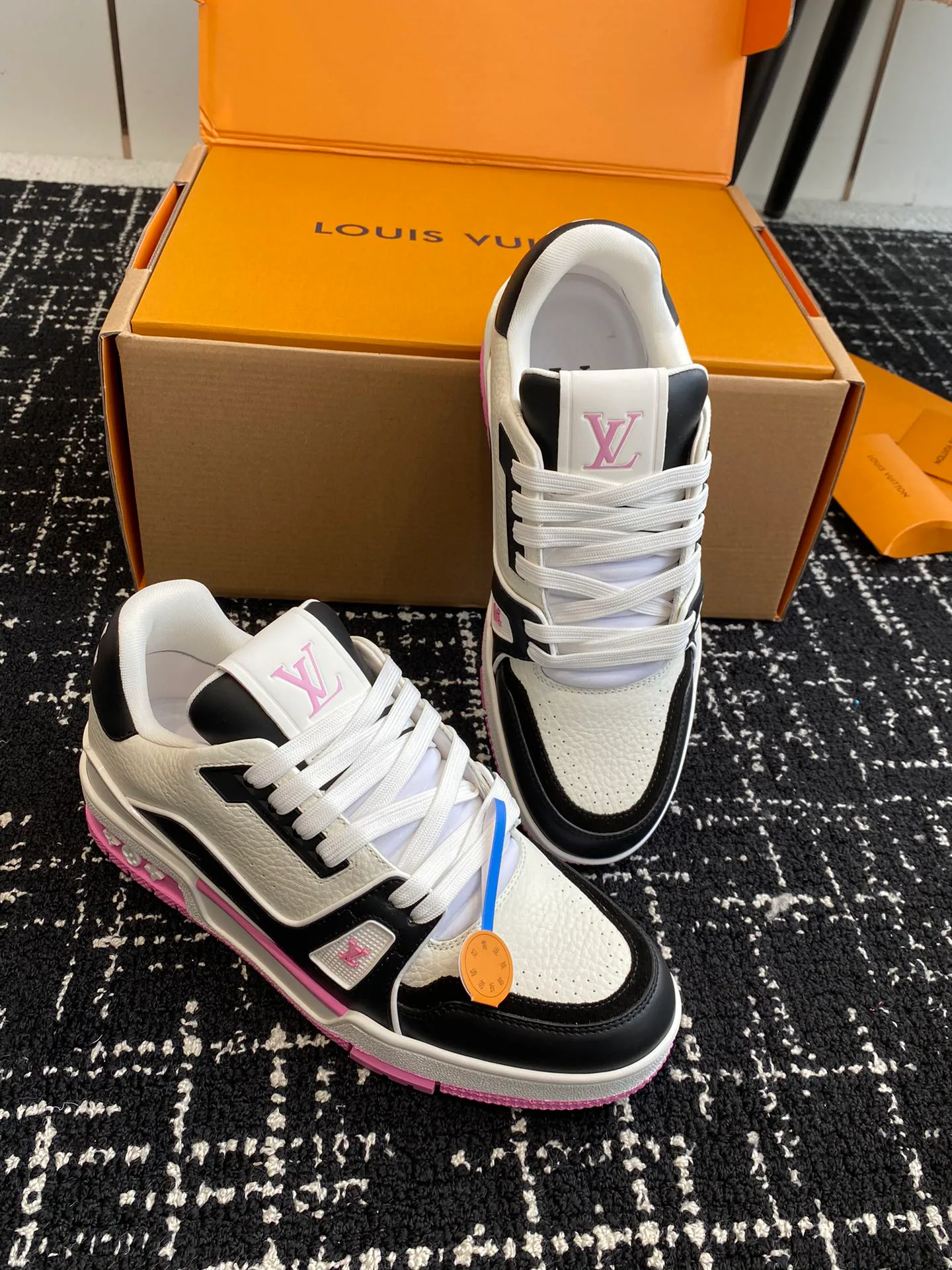 Кроссовки Женские Louis Vuitton 5595102