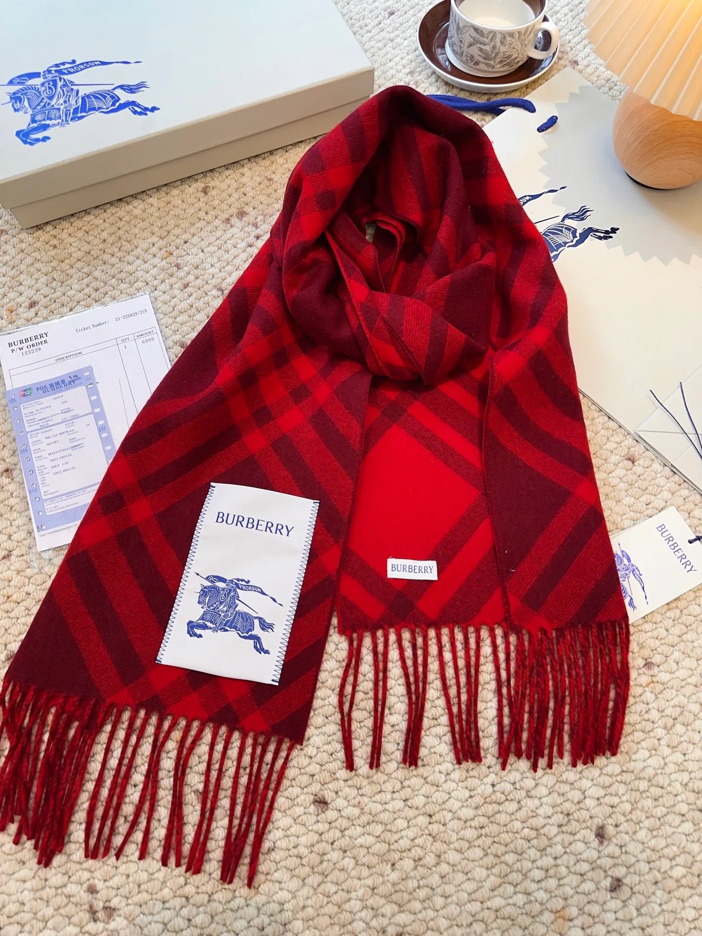 Шарфы Burberry 18105486