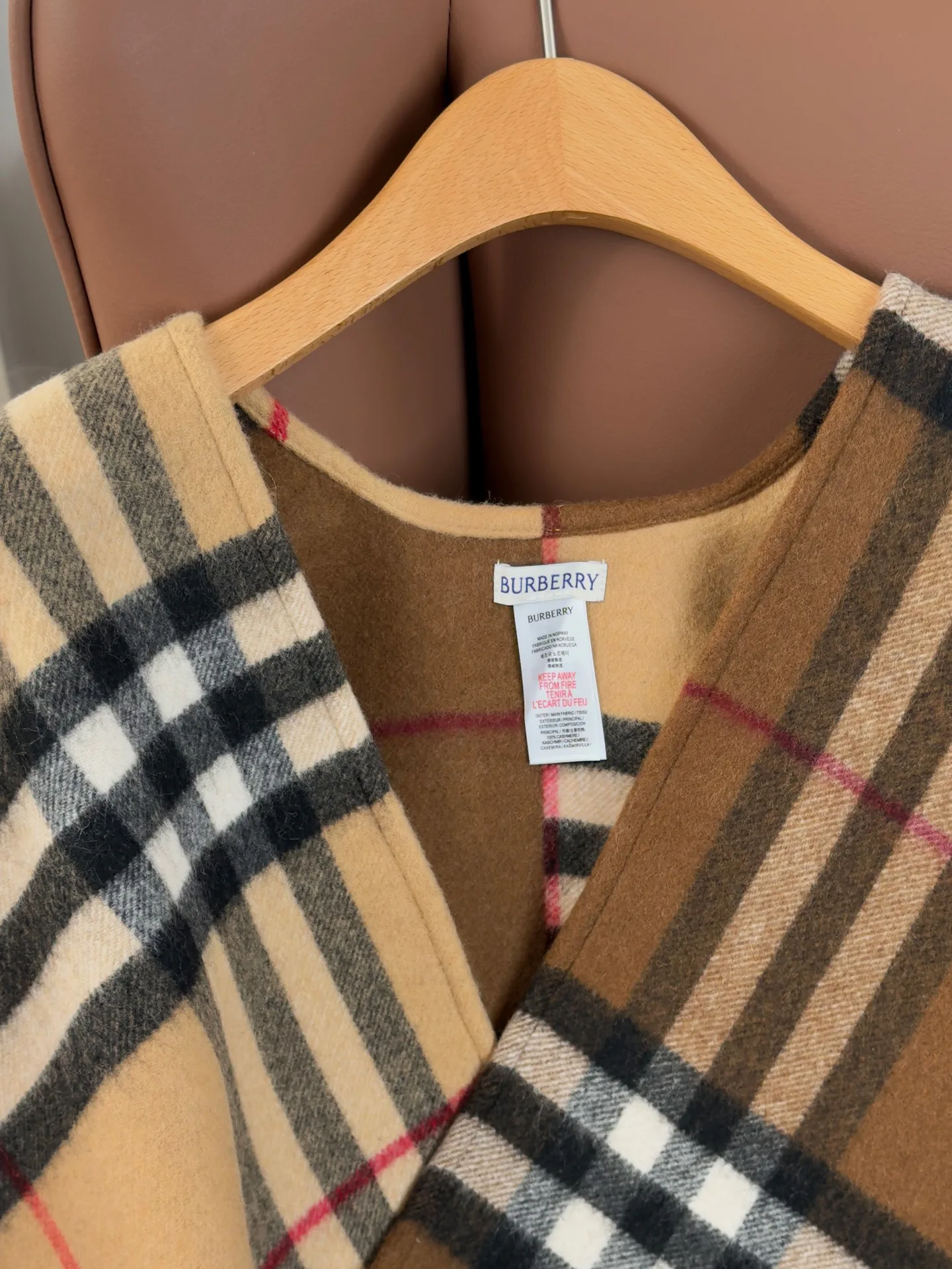 Шарфы Burberry 17931891