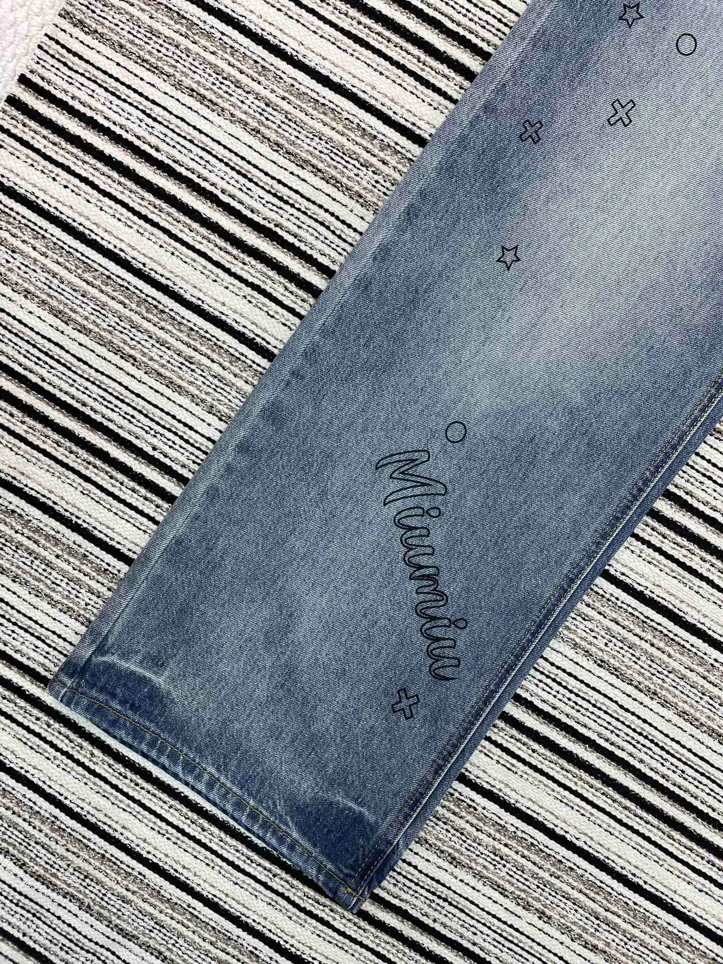 Джинсы Женские Miu Miu 11181671