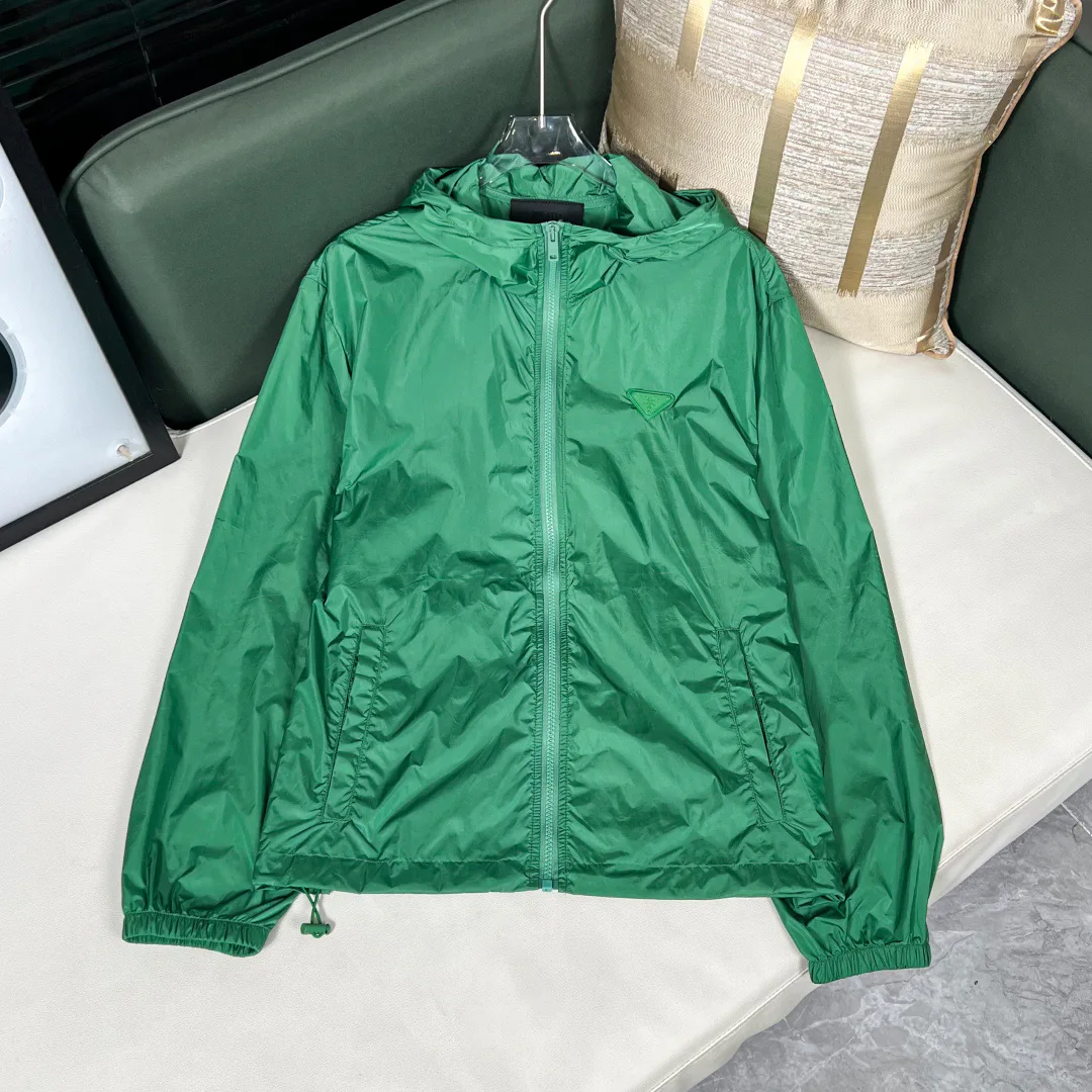 Куртки И Пуховики Женские Prada 14619756
