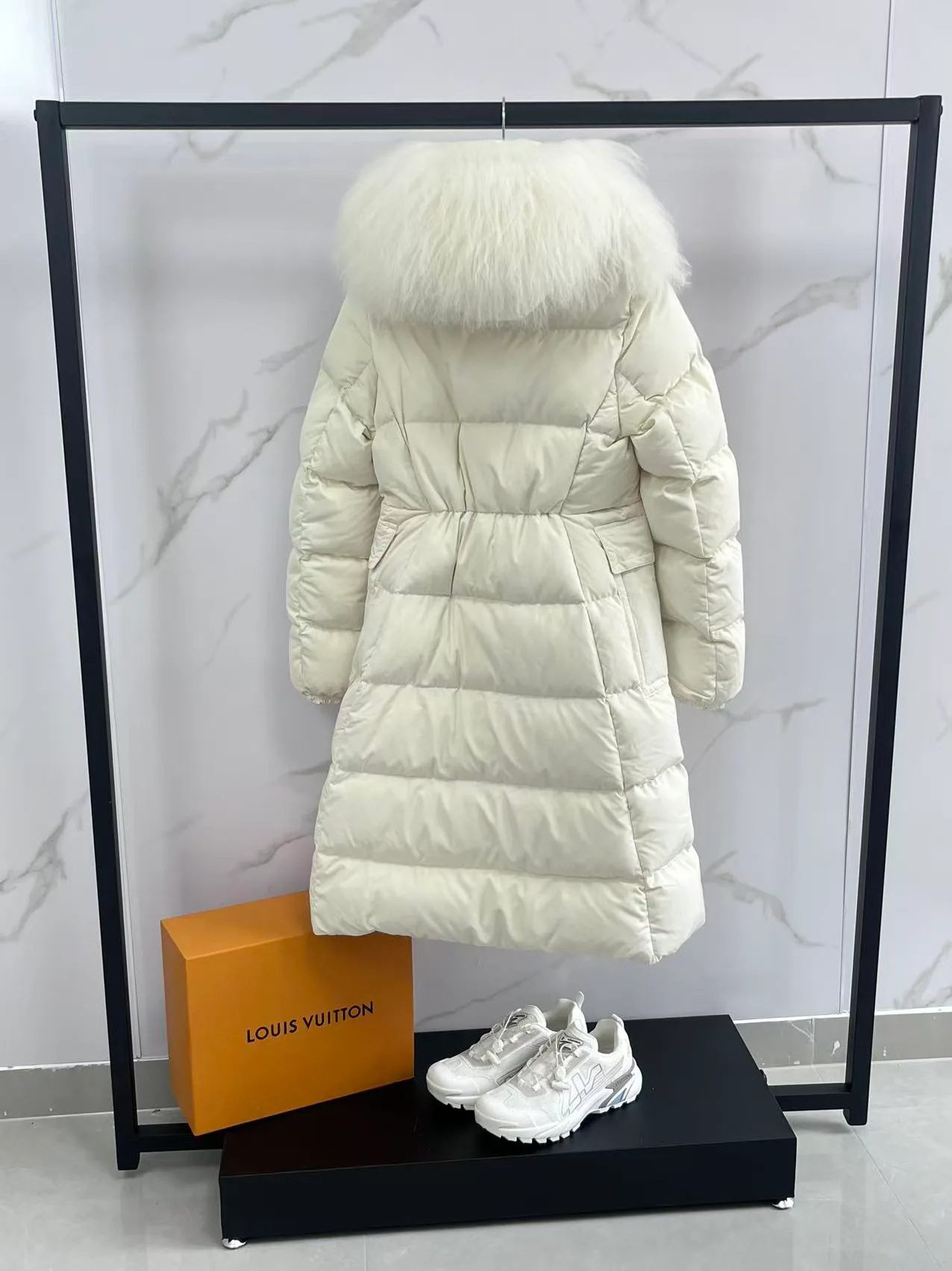 Куртки И Пуховики Женские Moncler 17964582