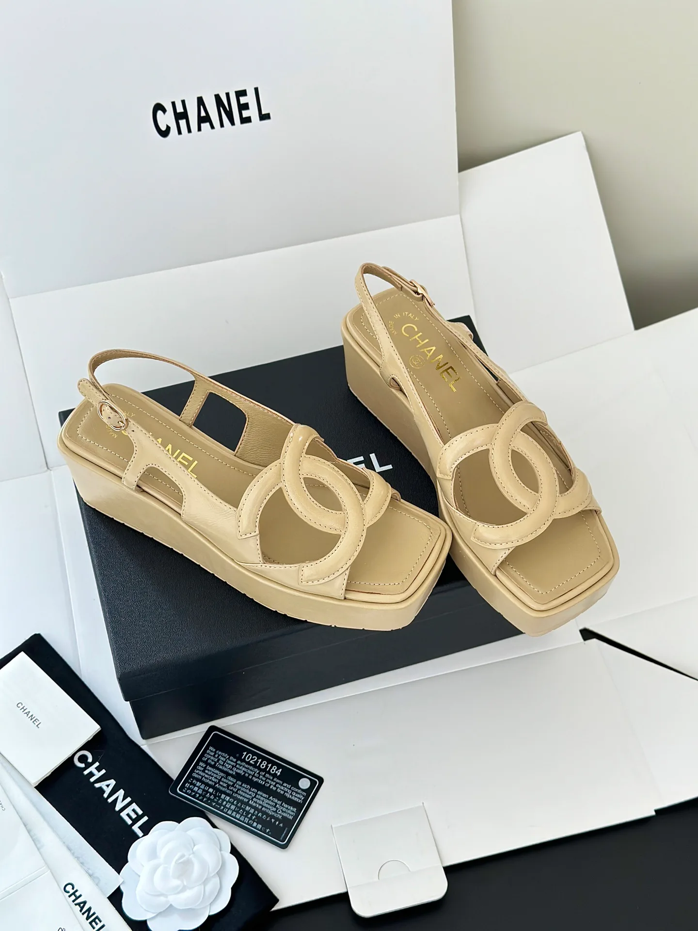 Босоножки Женские Chanel 18143039