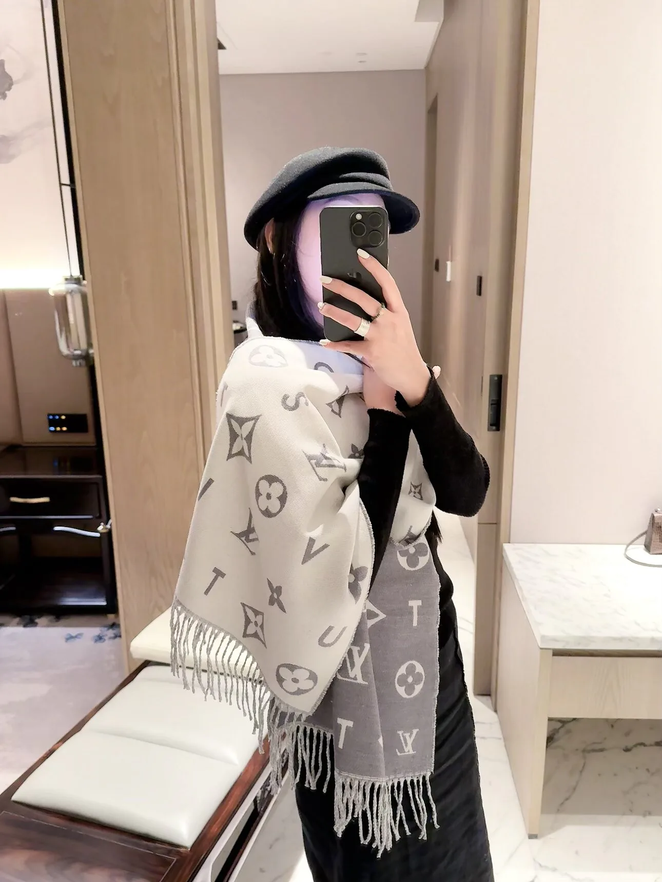 Шарфы Louis Vuitton 18377562