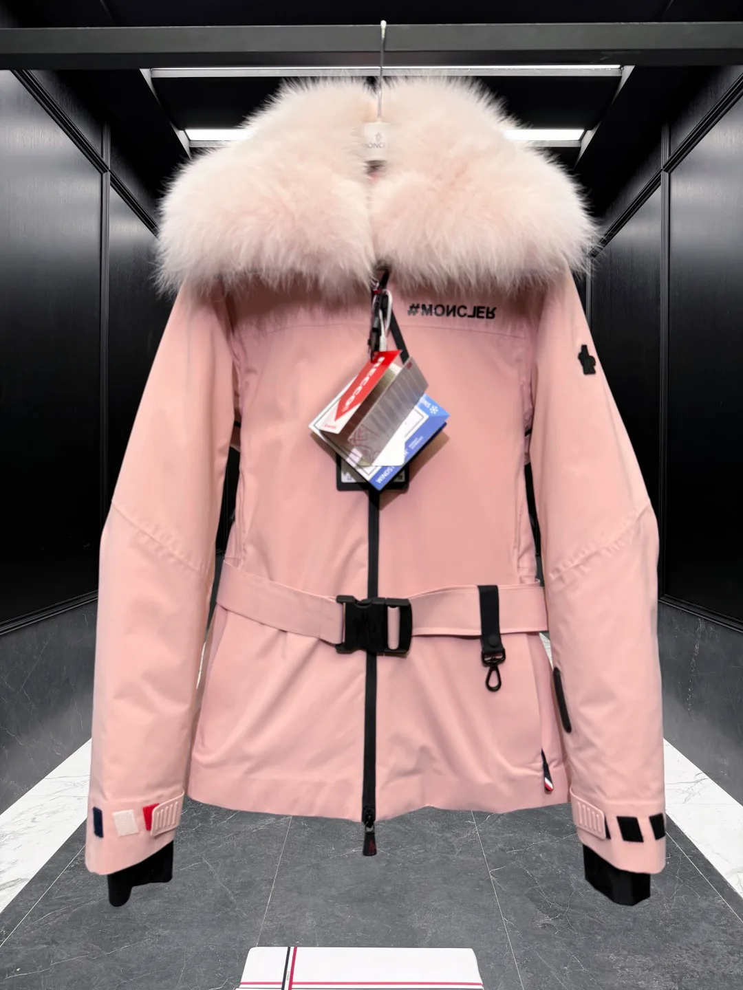 Куртки И Пуховики Женские Moncler 18741173