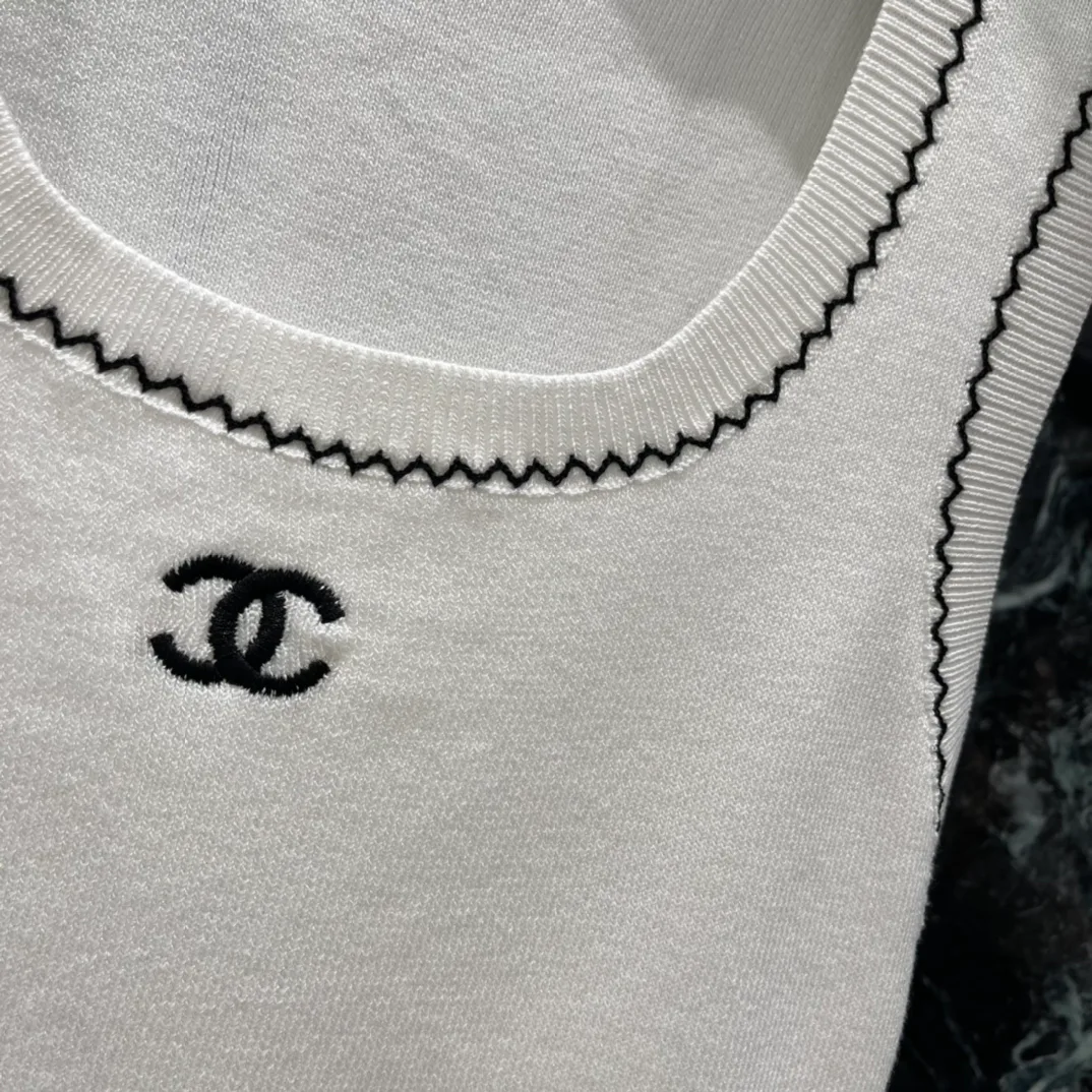 Жилеты Женские Chanel 13338738