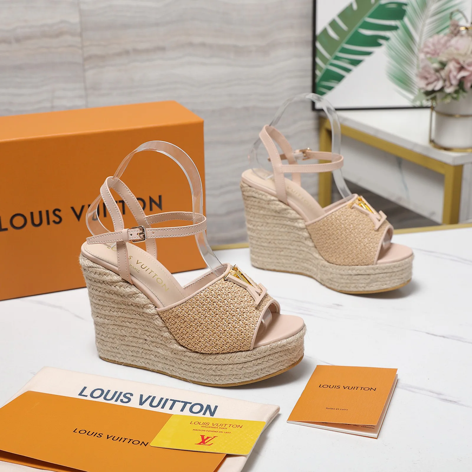 Босоножки Женские Louis Vuitton 1856178