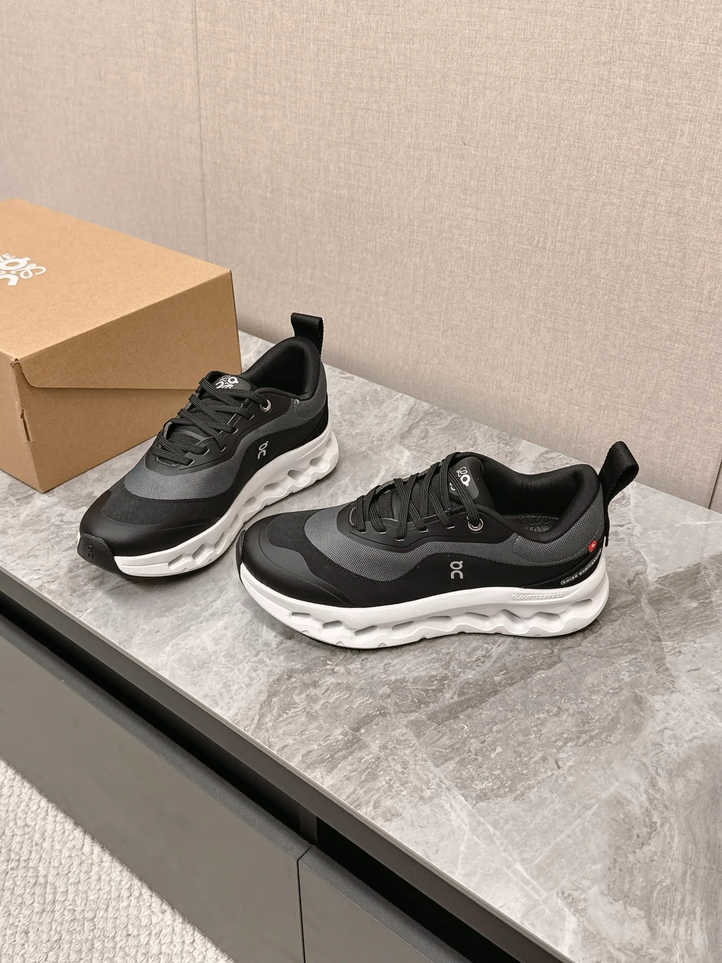 Кроссовки Женские Loewe 22135