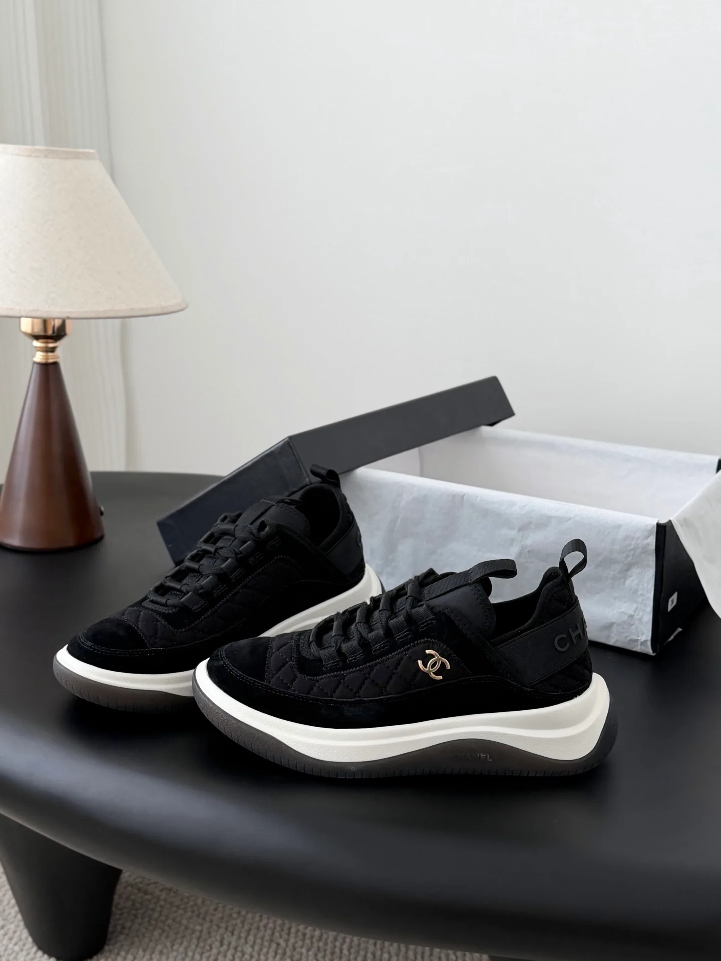 Кроссовки Женские Chanel 11479910