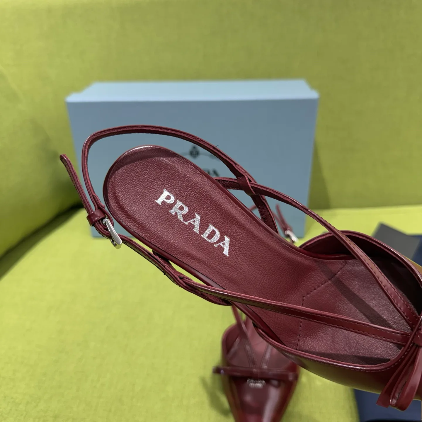 Босоножки Женские Prada 19075253