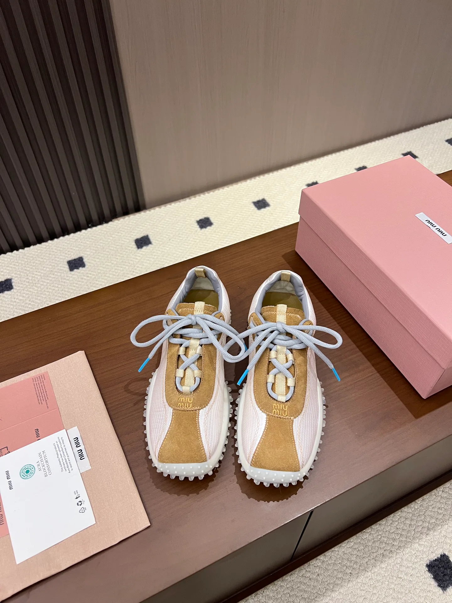 Кроссовки Женские Miu Miu 17968605