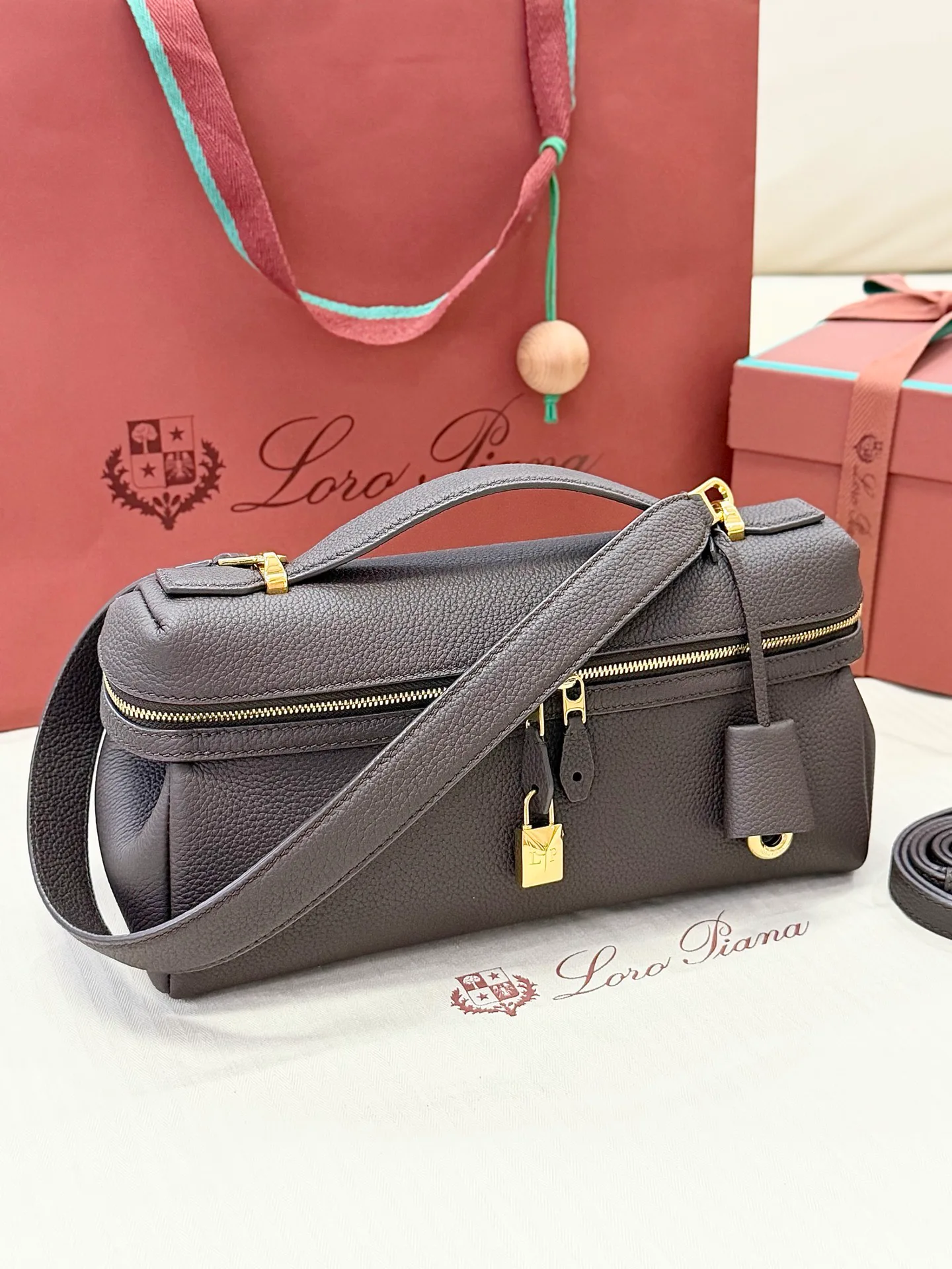Классические Сумки Женские Loro Piana 17692349