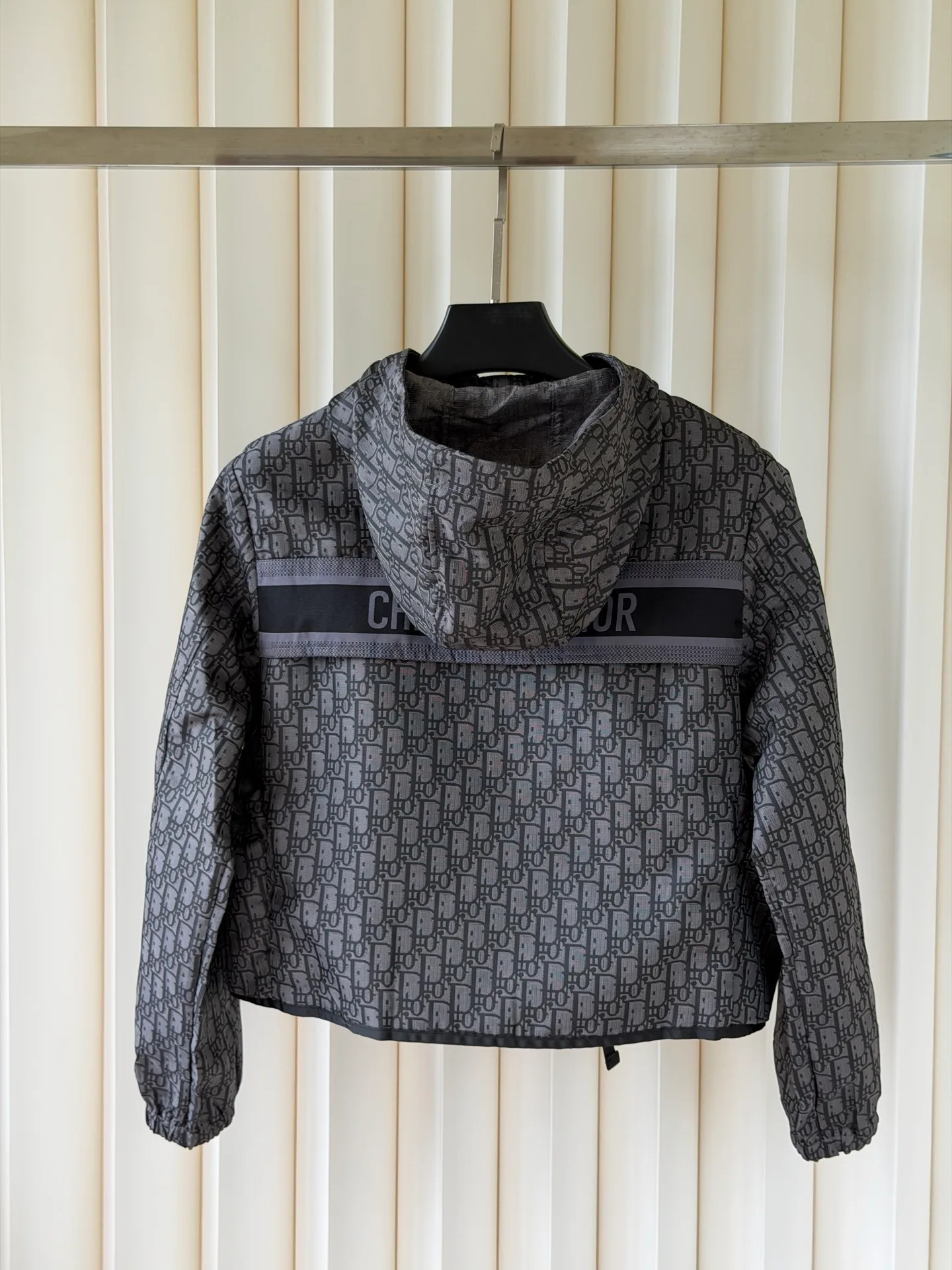 Куртки И Пуховики Женские Christian Dior 18885428