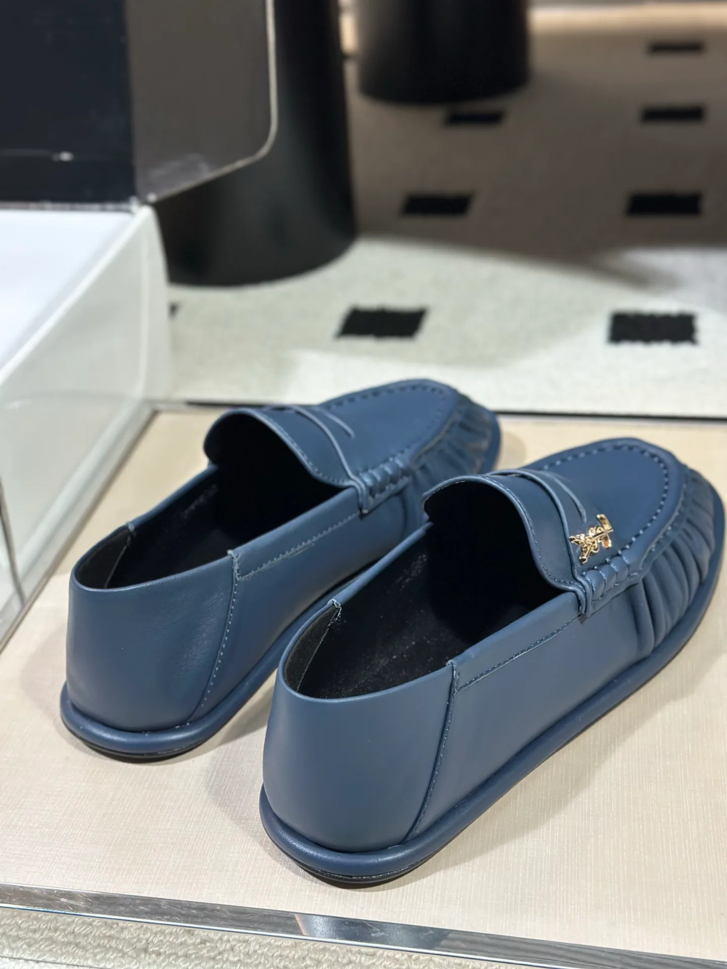 Лоферы И Мокасины Женские Saint Laurent 18041760