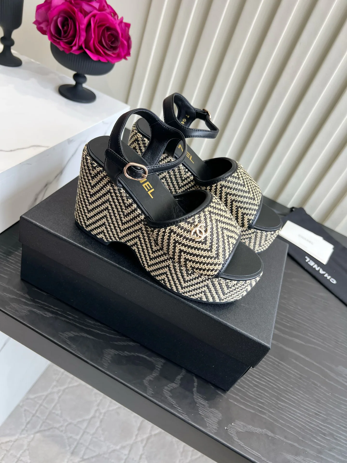 Босоножки Женские Chanel 16953560