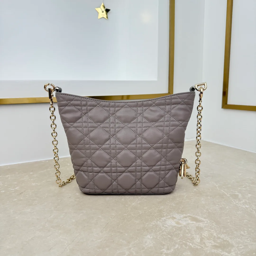 Классические Сумки Женские Christian Dior 18116264