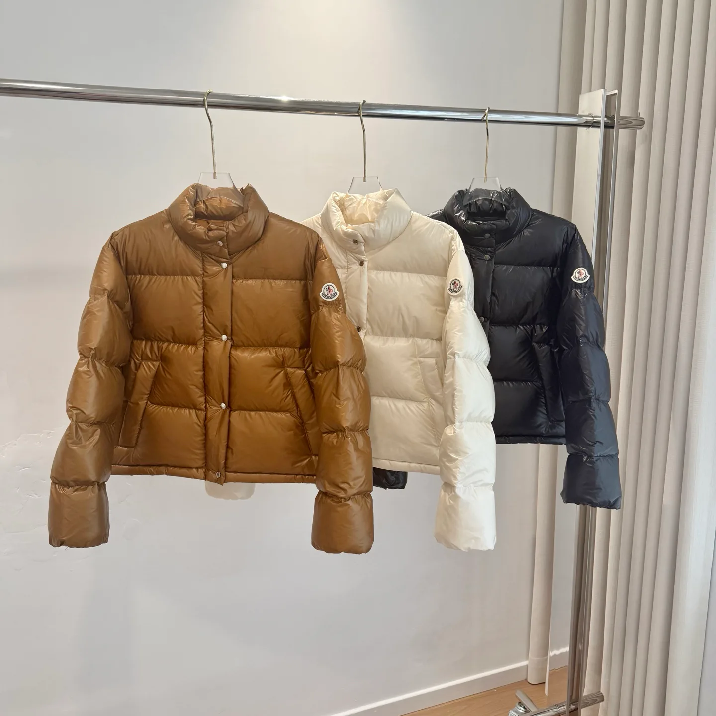 Куртки И Пуховики Женские Moncler 18723717