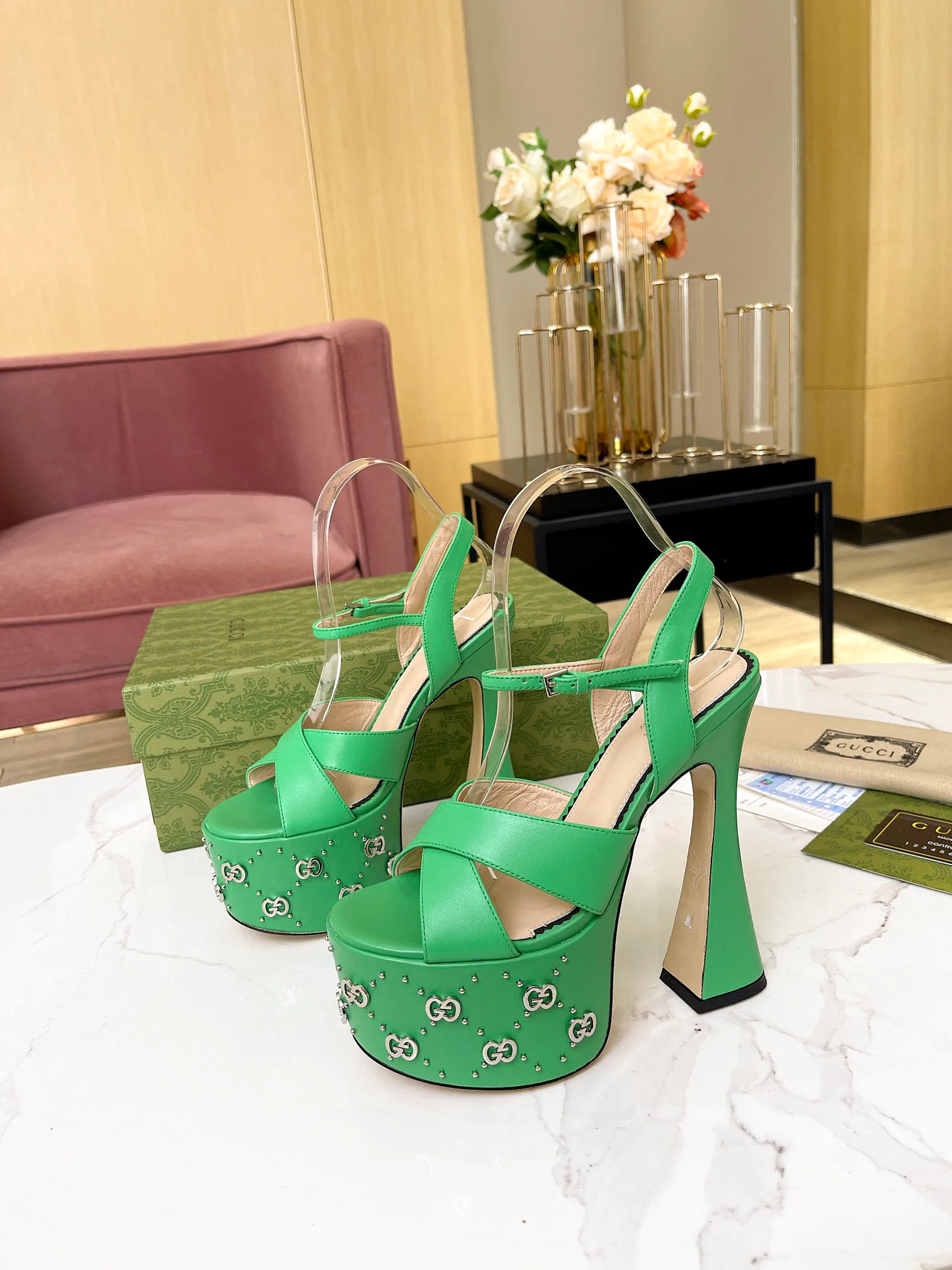 Босоножки Женские Gucci 18709072
