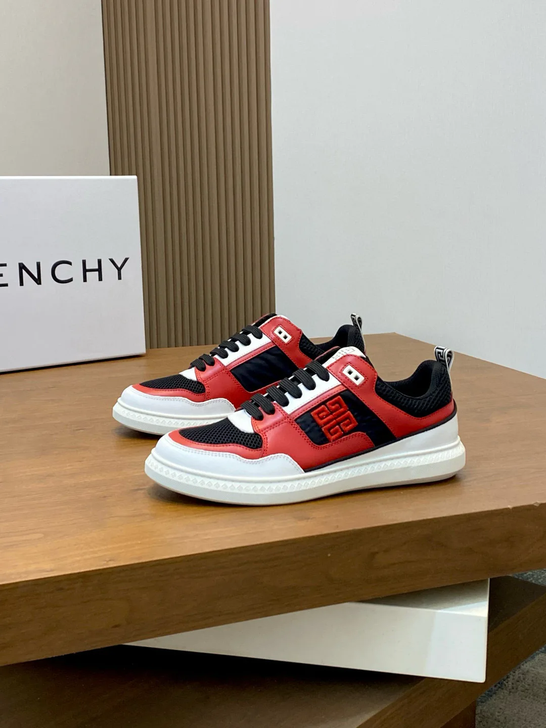 Кроссовки Мужские Givenchy 211564